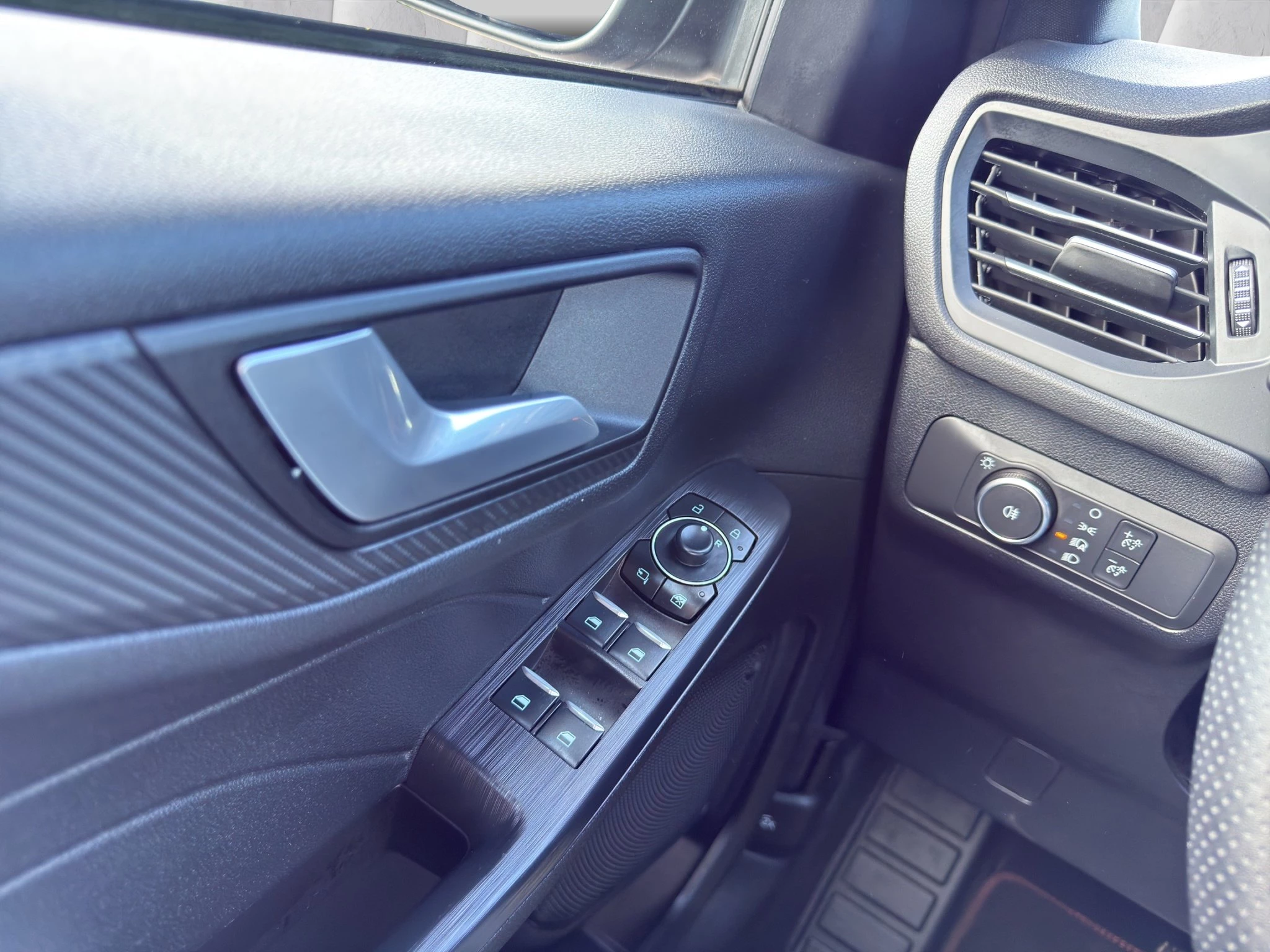 Ford Kuga ST-Line Aut.*KAM*LED-MATRIX*NAVI*GRA*WINTER-PKT.