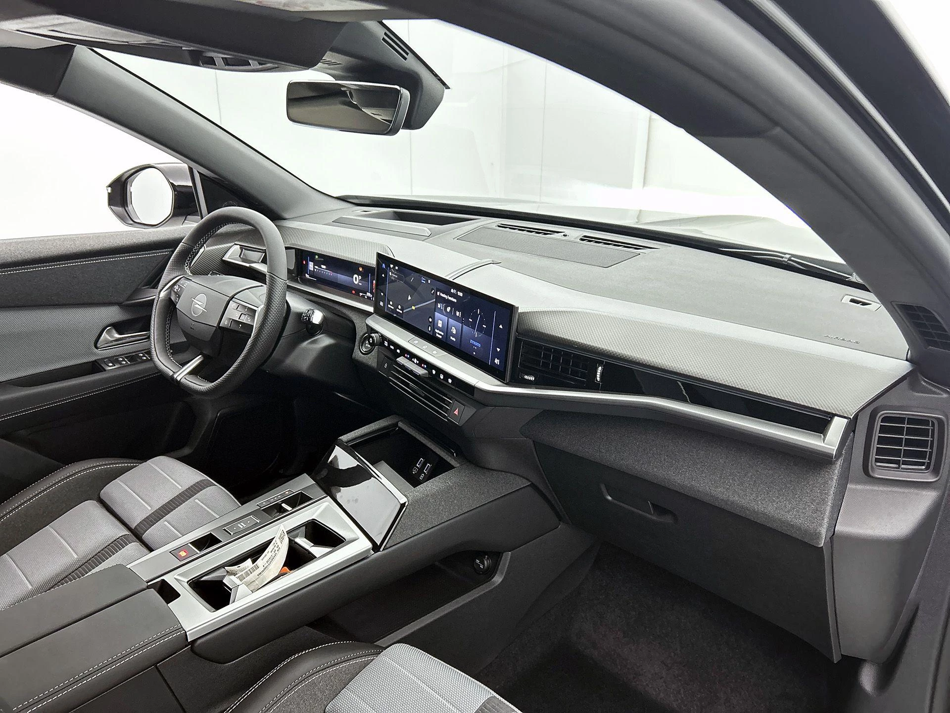 Opel Grandland 1.2 Turbo Hybrid Business Edition