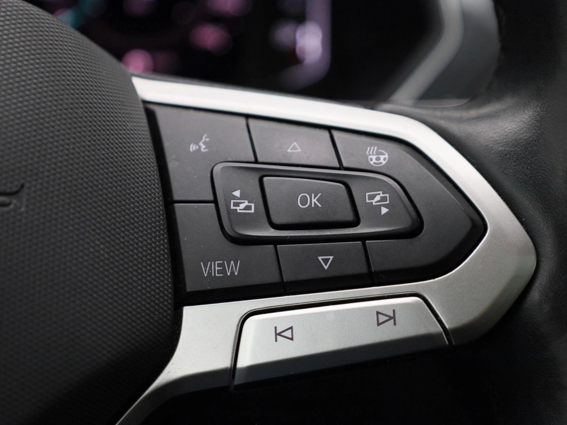 Volkswagen-Tiguan Allspace-image-26