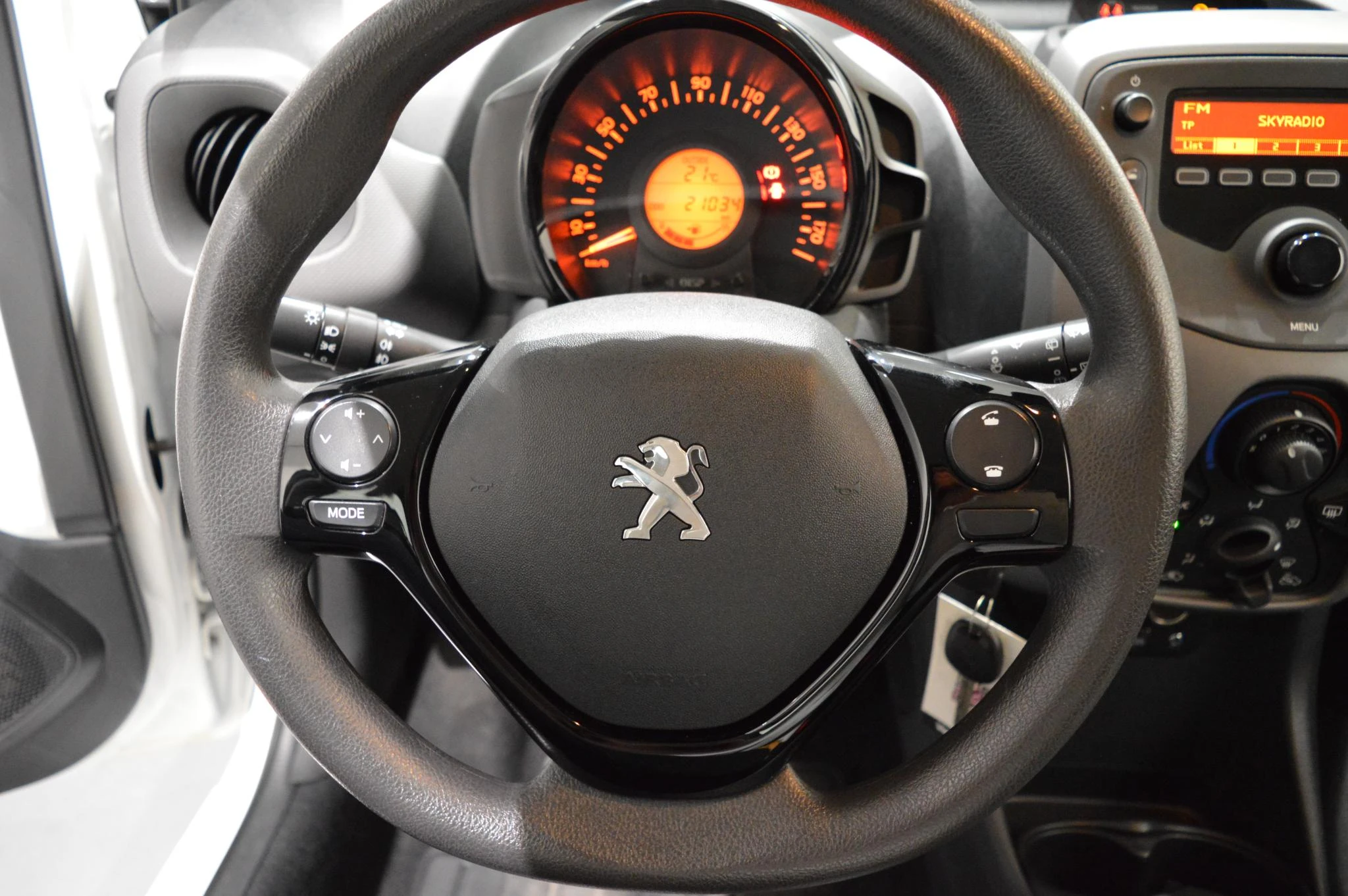 Peugeot-108-image-9