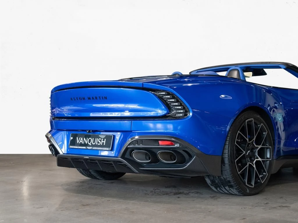 Aston Martin-Vanquish-image-23