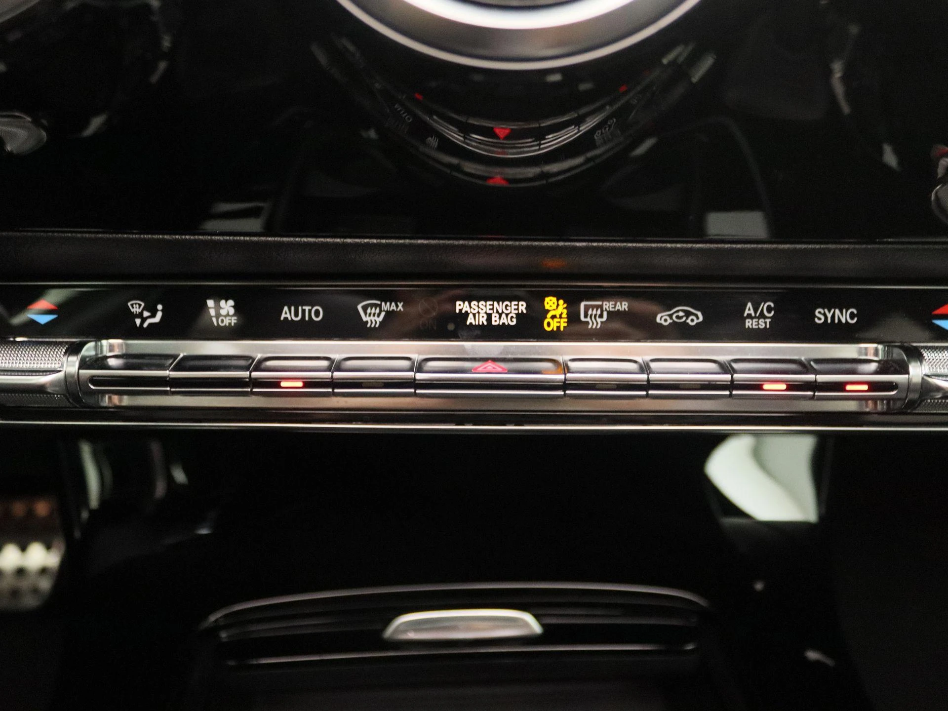 Mercedes-Benz-A-Klasse-image-10