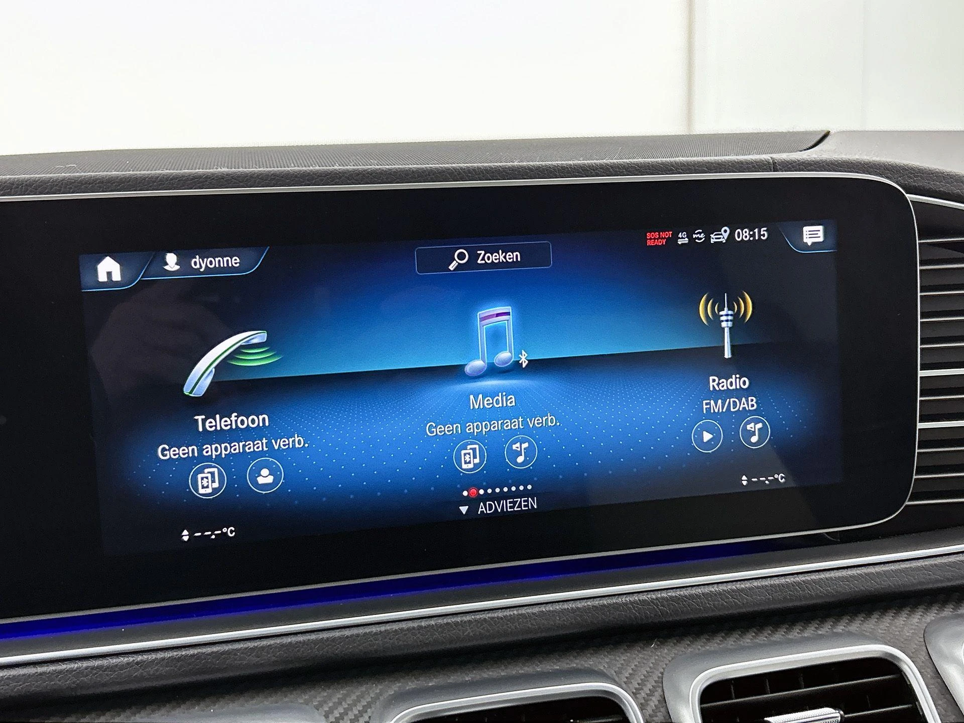 Mercedes-Benz-GLE-image-40