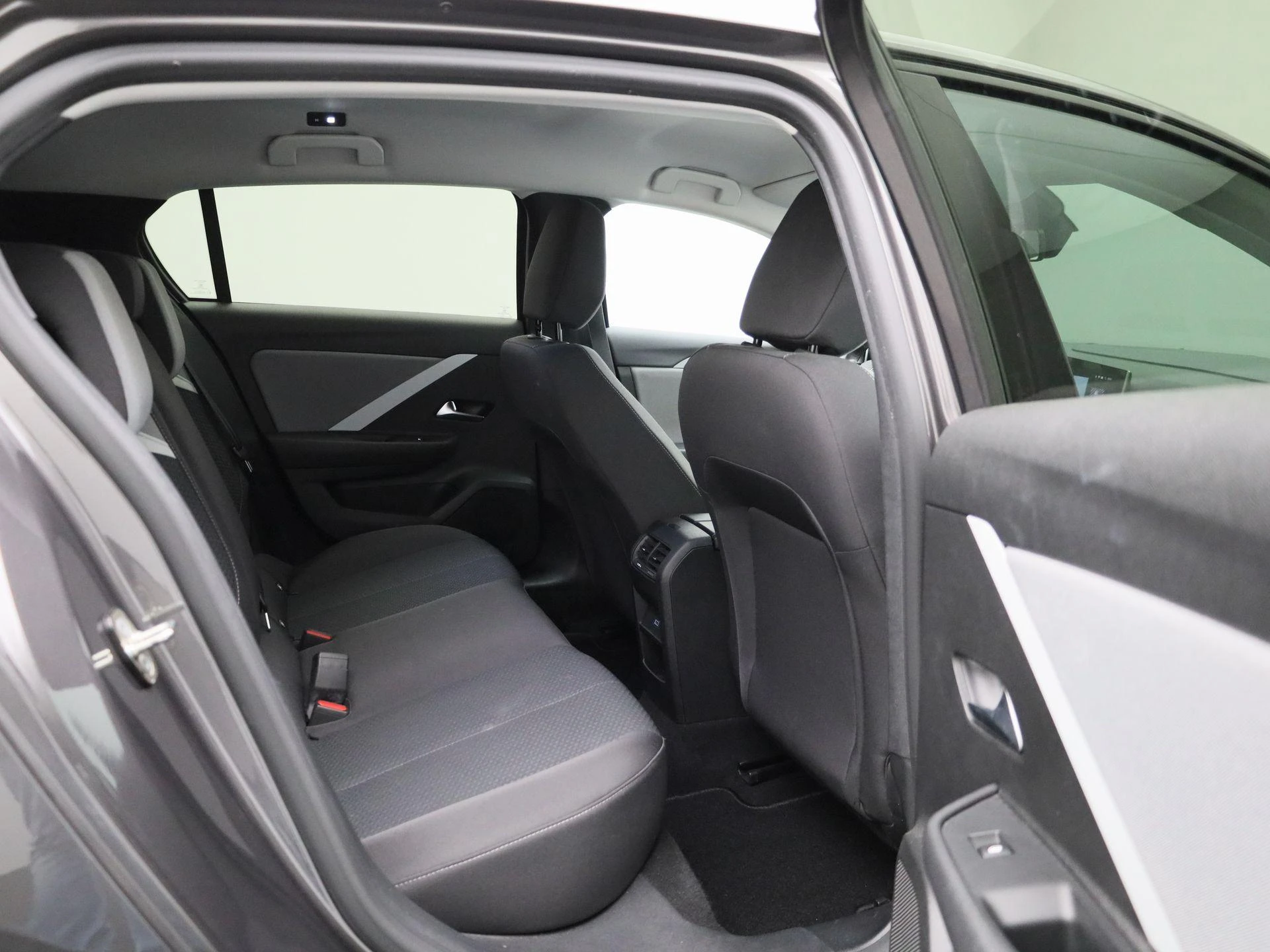 Opel-Astra-image-28
