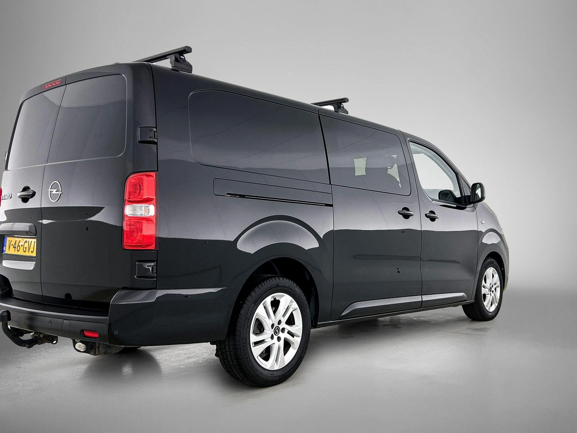 Opel-Vivaro-image-3