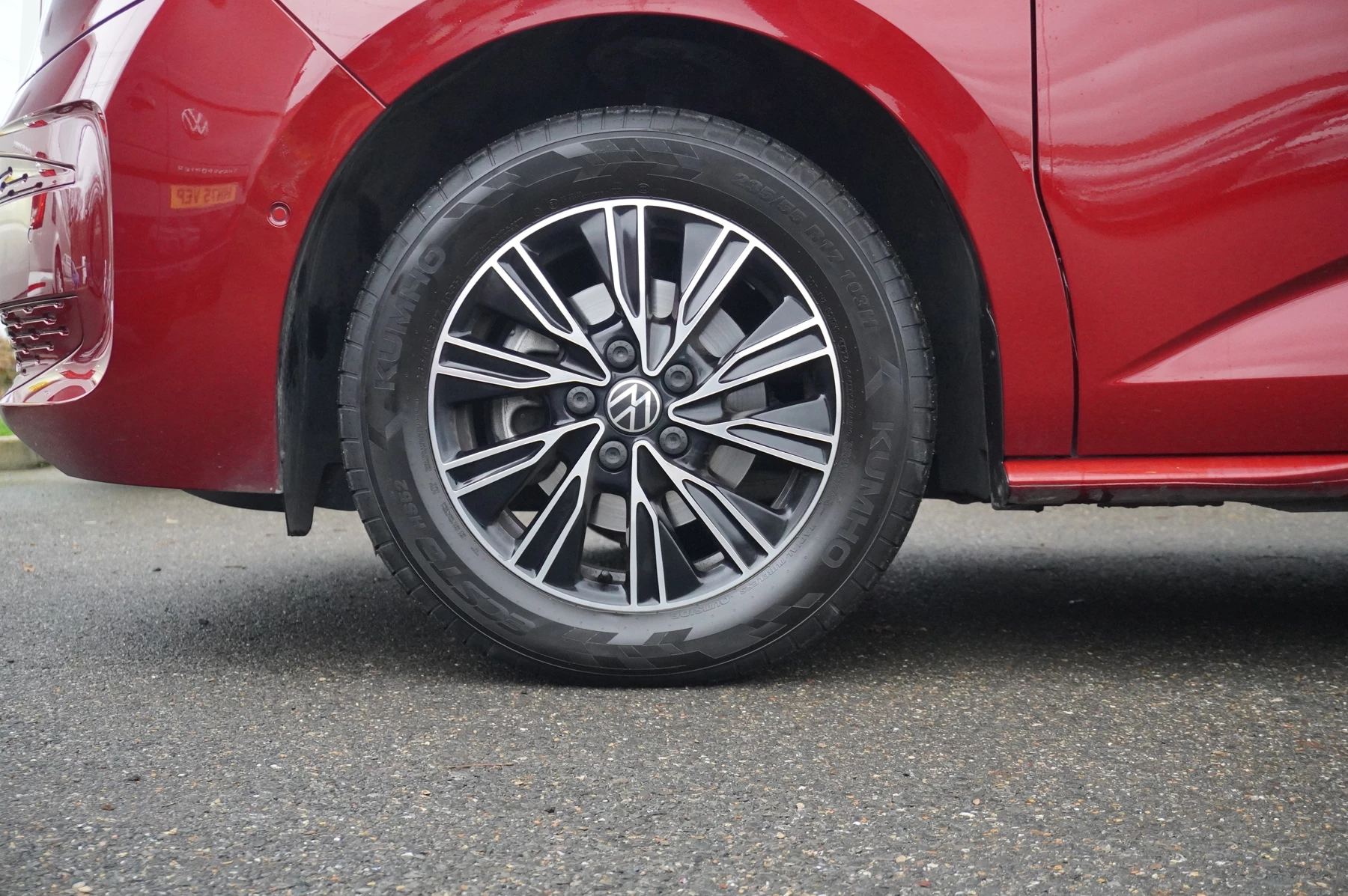 Volkswagen-Multivan-image-4