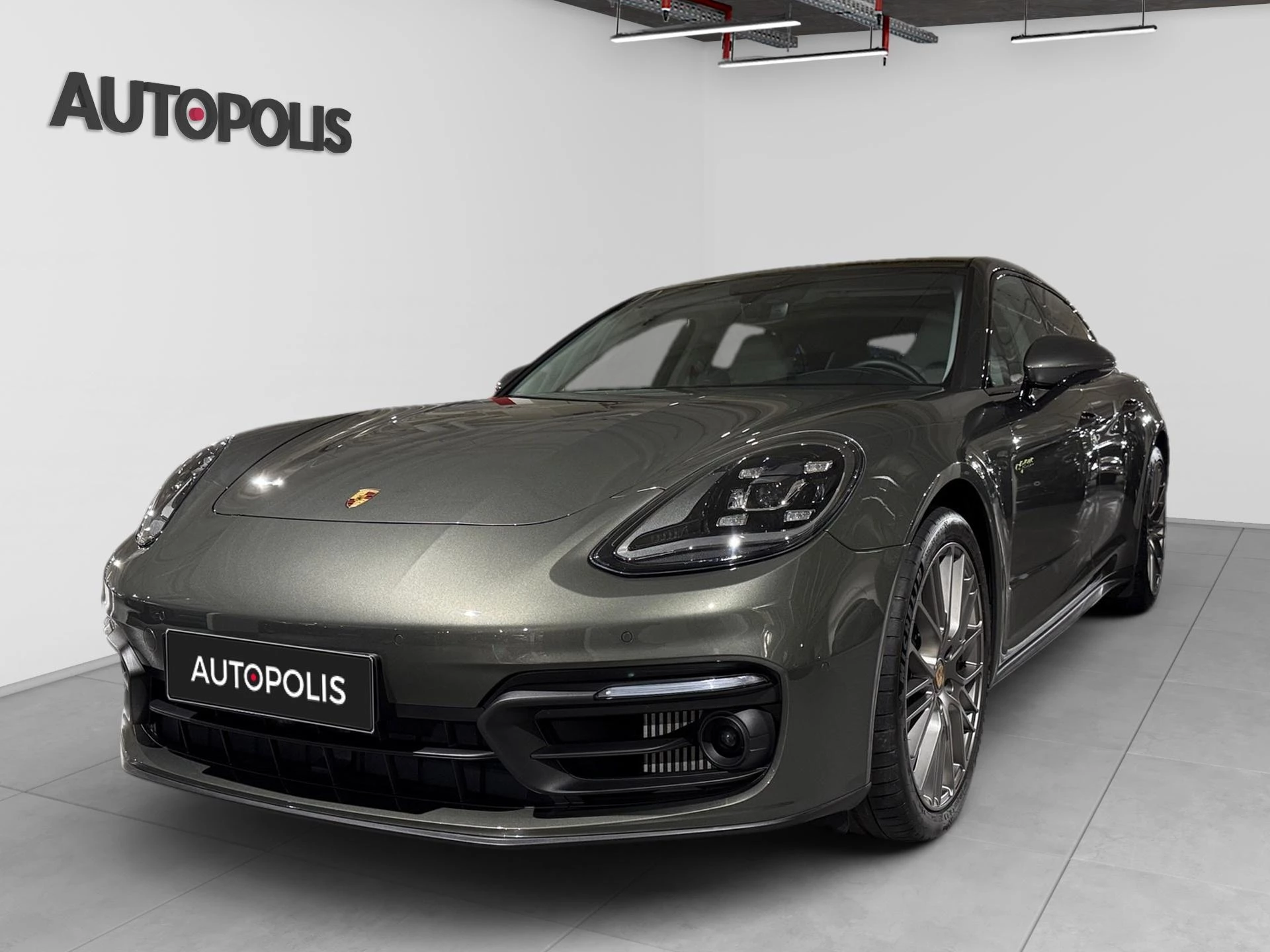 Porsche-Panamera-image-16
