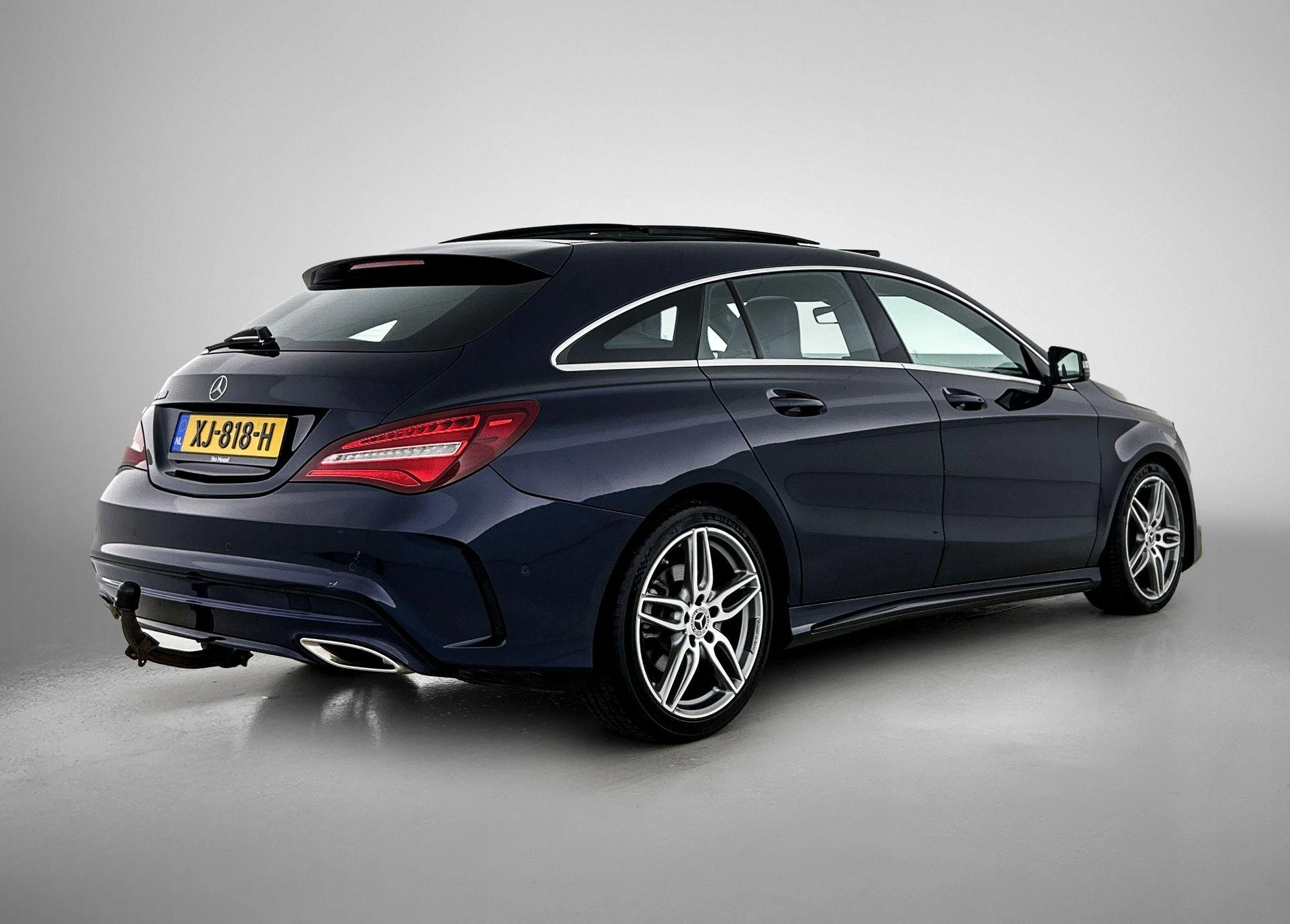 Mercedes-Benz-CLA-image-3