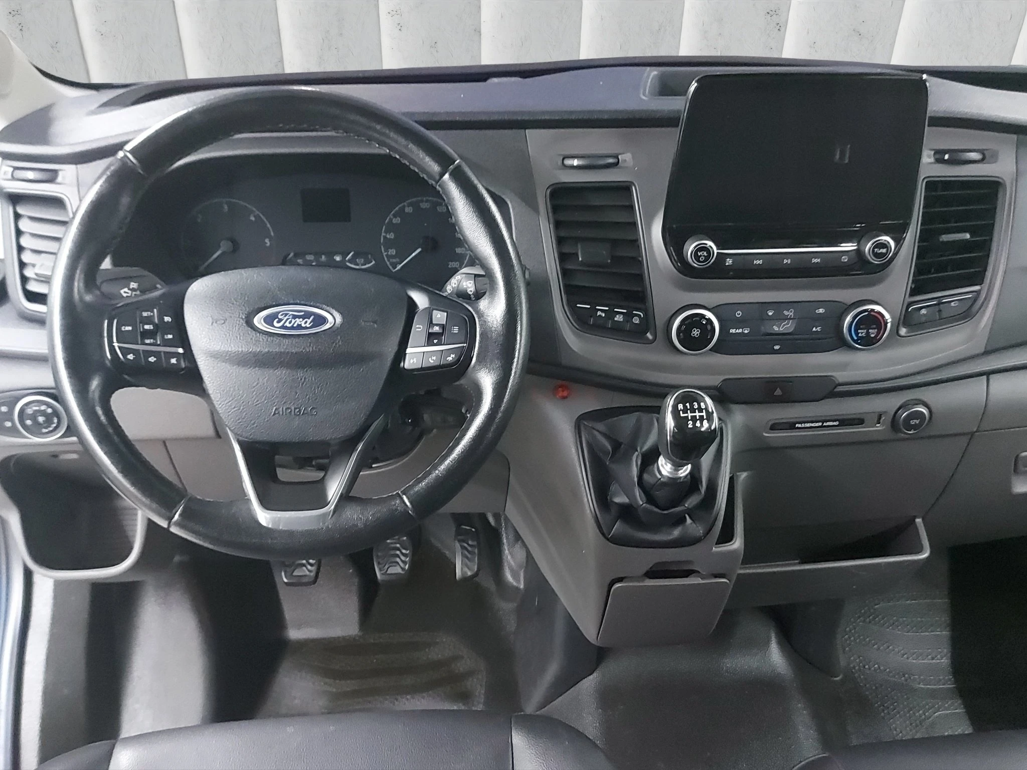 Ford-Transit-image-11