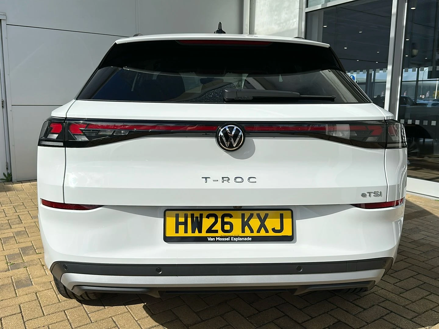 Volkswagen-T-Roc-image-5