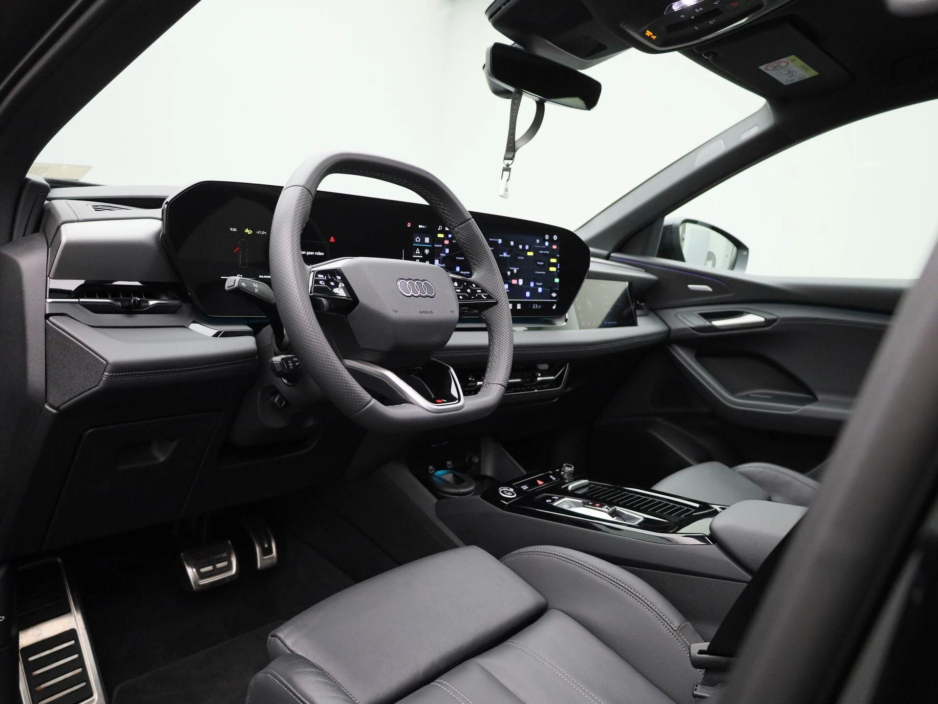 Audi-Q6 e-tron-image-43