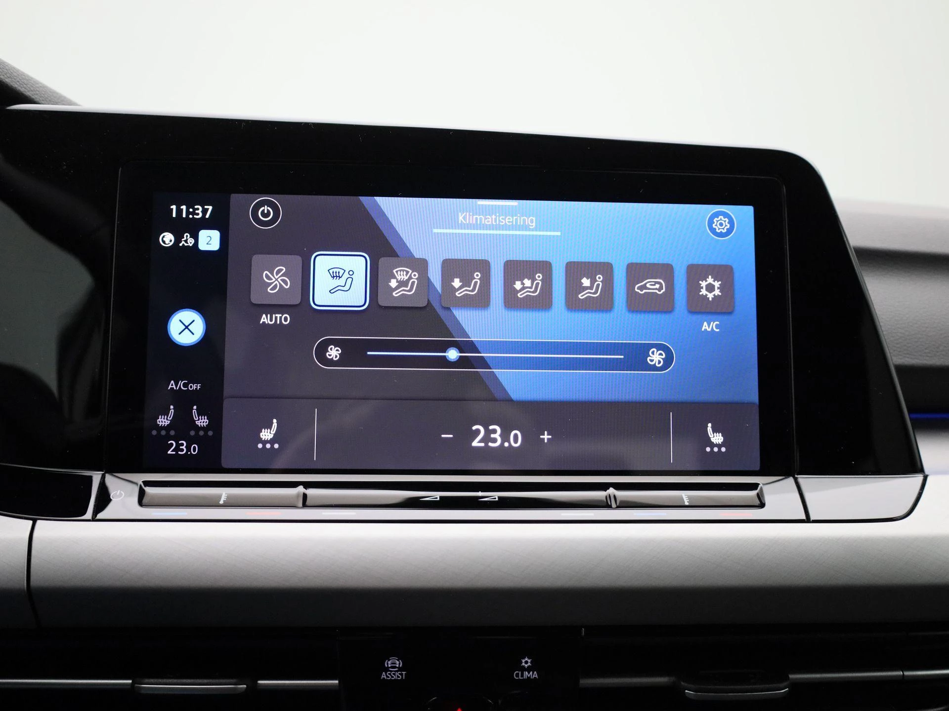 Volkswagen-Golf-image-16