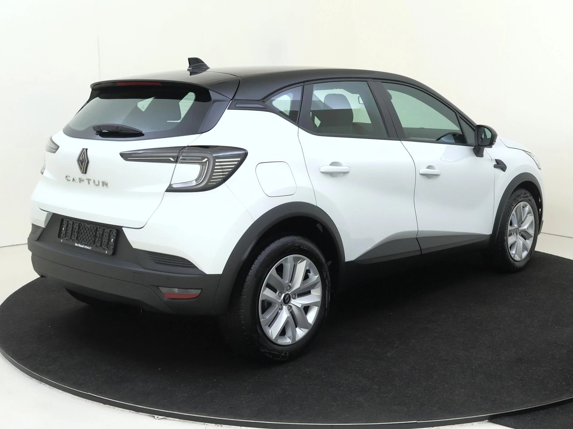 Renault-Captur-image-3