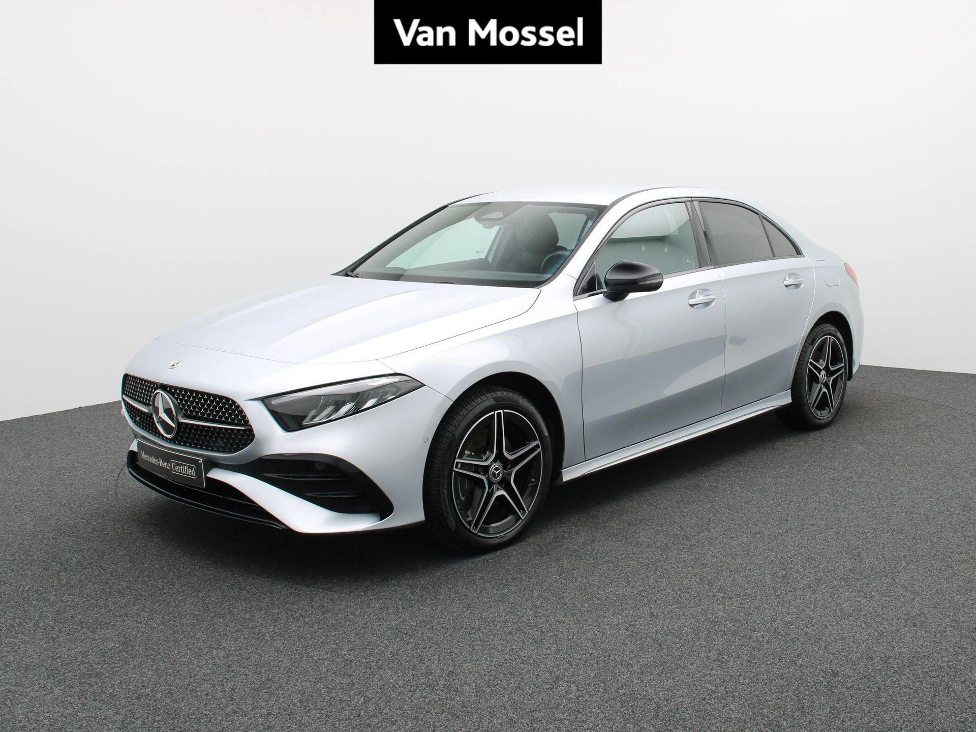 Mercedes-Benz-A-Klasse-image-0
