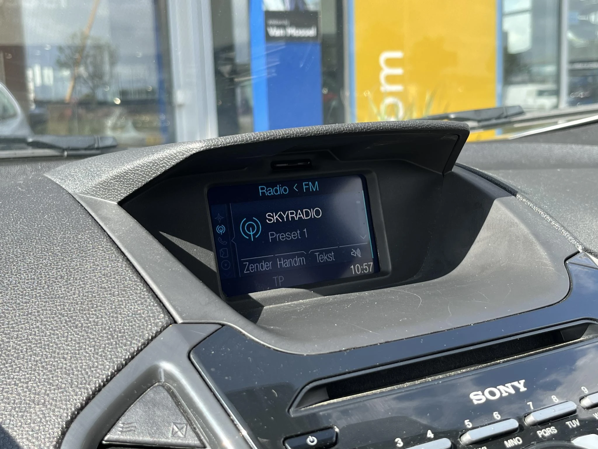 Ford-EcoSport-image-23