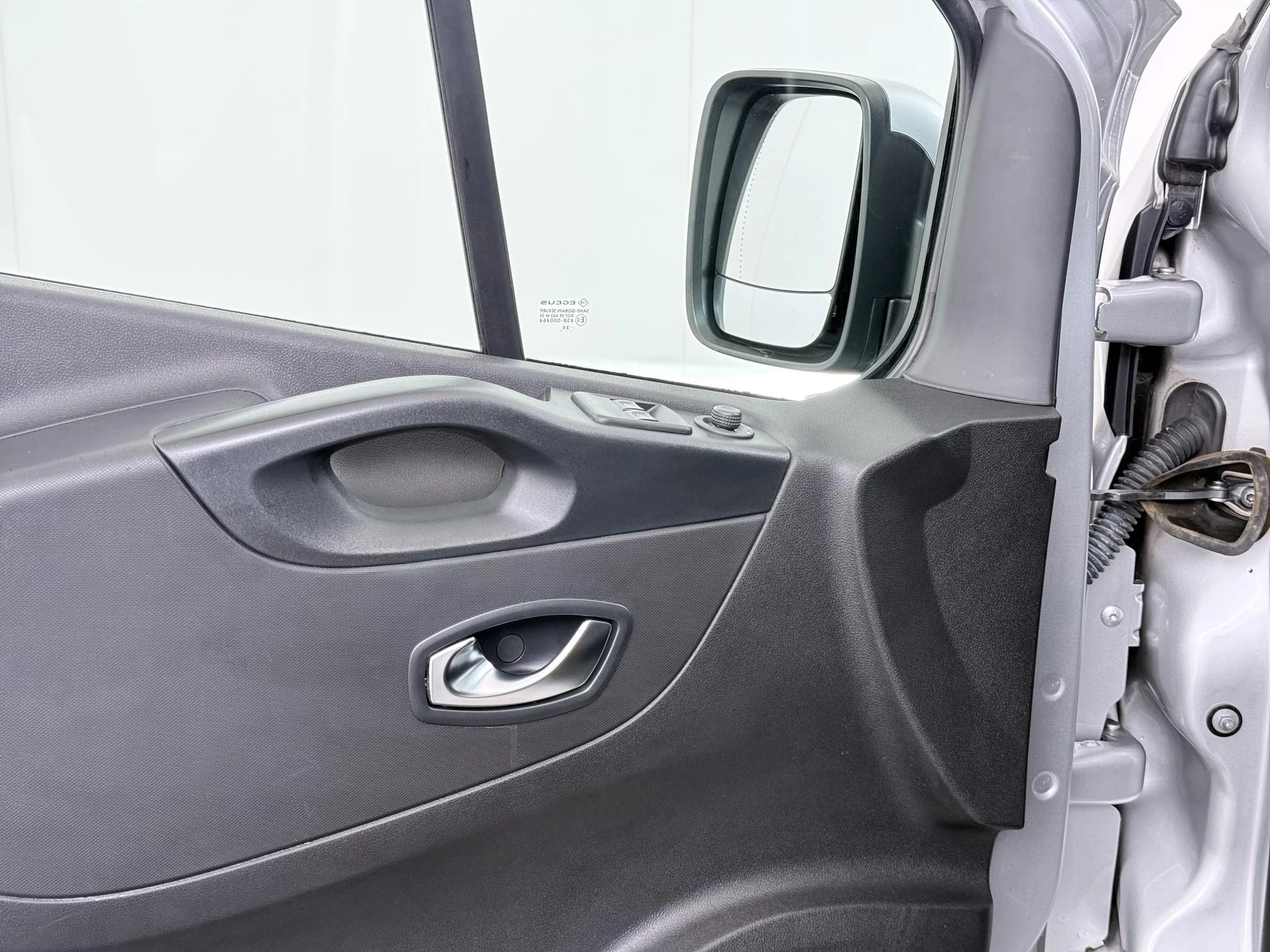 Renault-Trafic-image-15