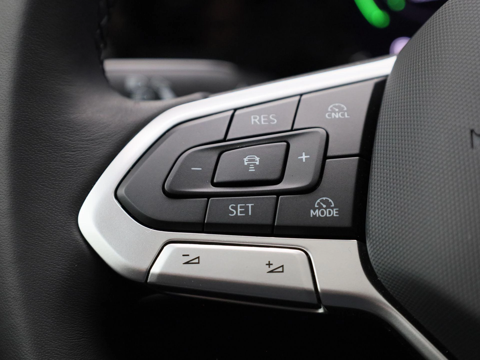 Volkswagen-Golf-image-19