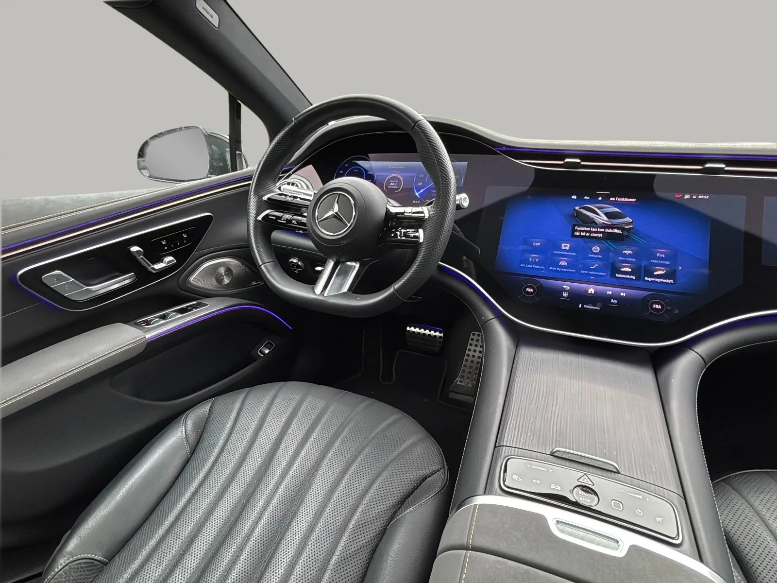 Mercedes-Benz-EQS-image-8