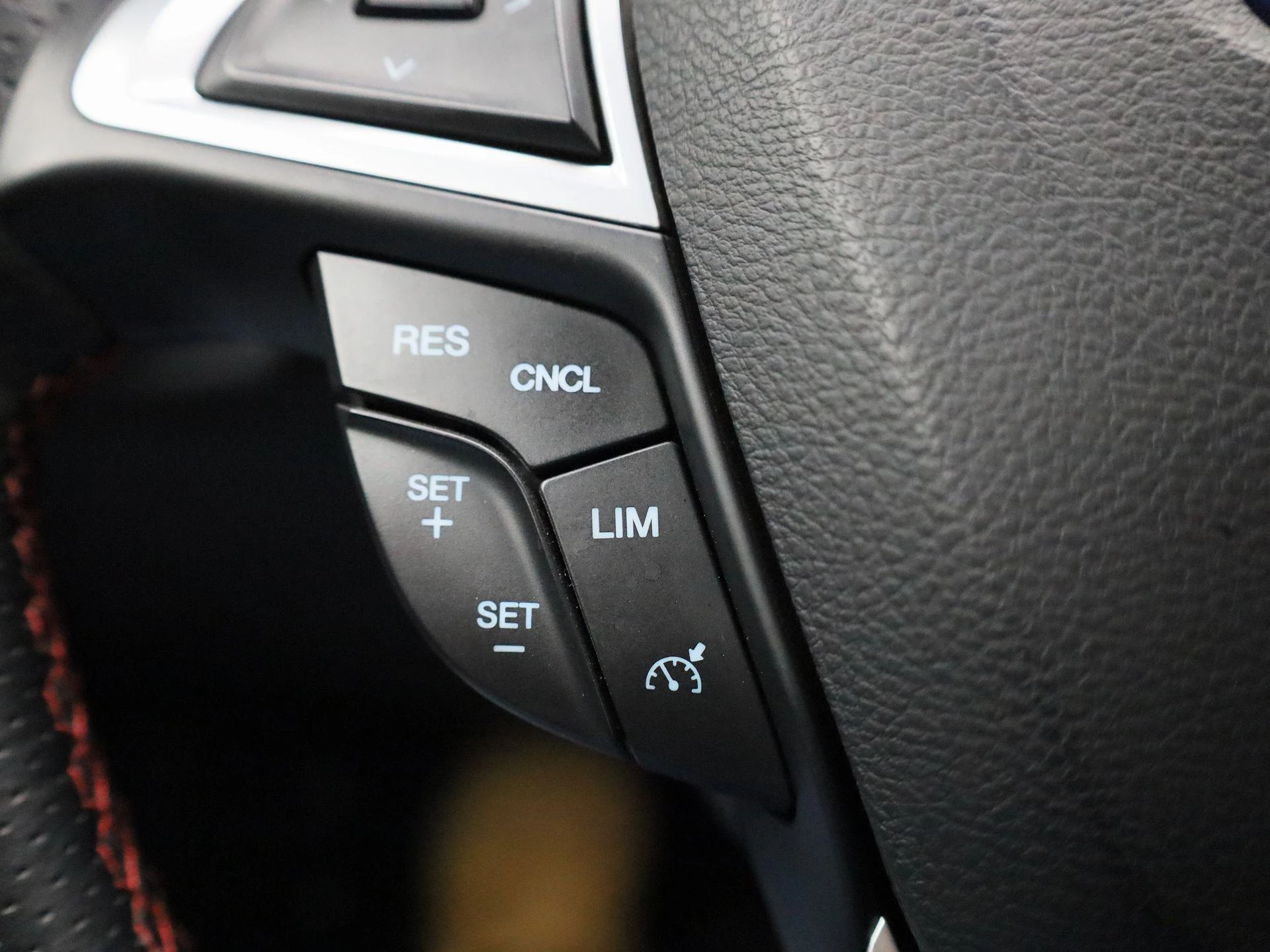 Ford-Mondeo-image-25