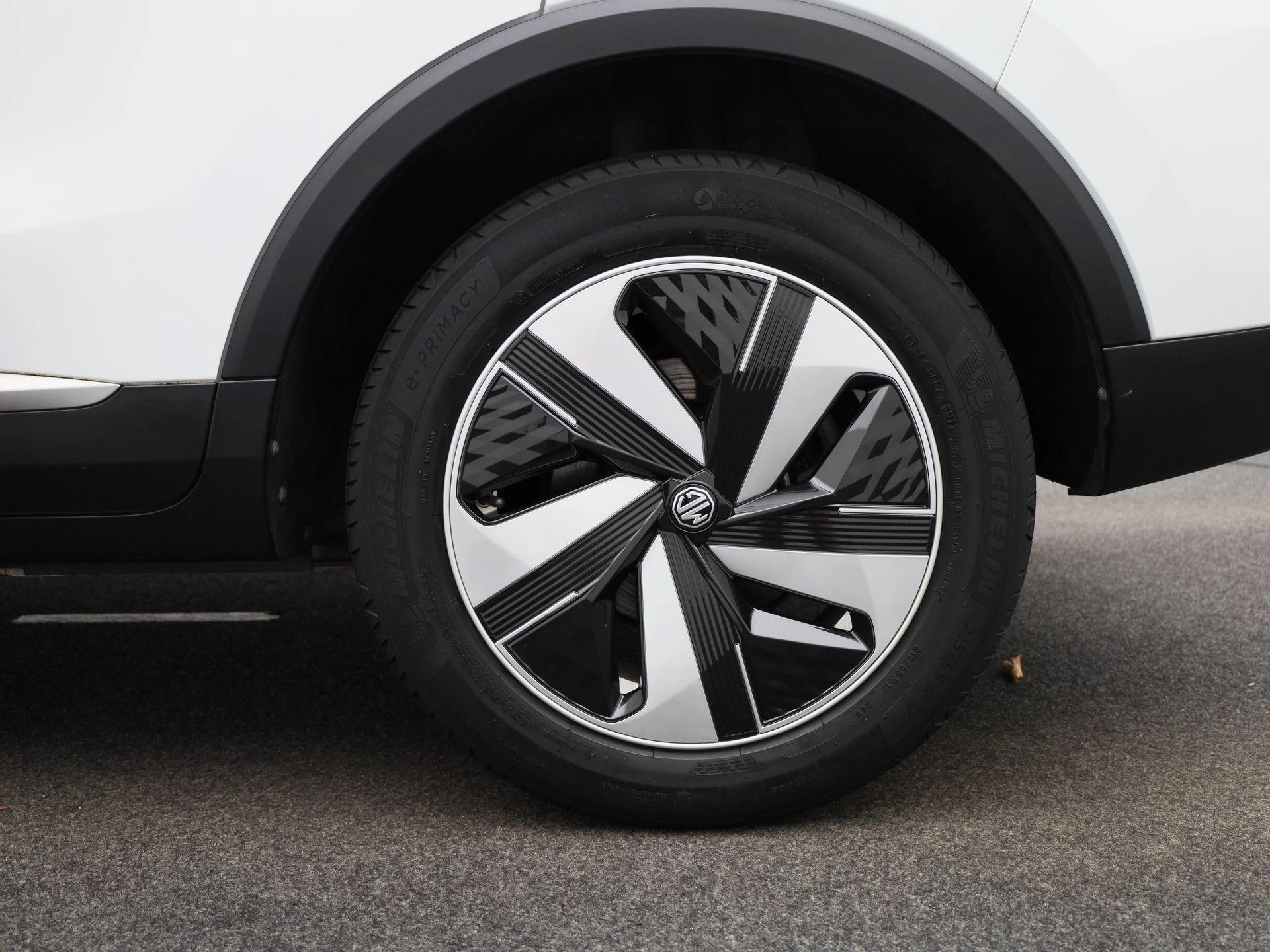 MG-ZS EV-image-12