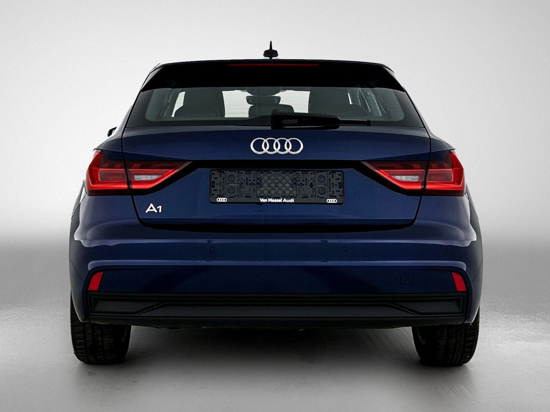 Audi-A1 Sportback-image-2