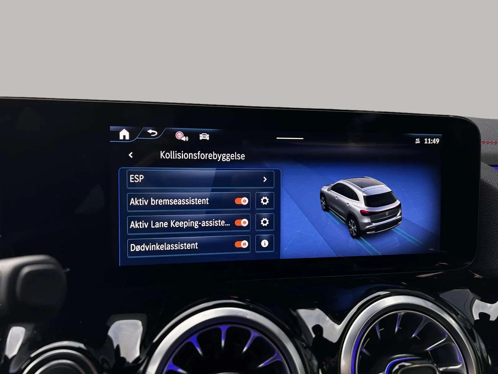 Mercedes-Benz-EQA-image-18