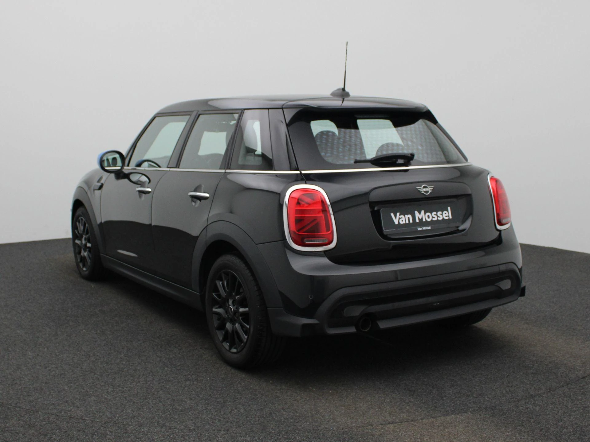 MINI-One-image-1