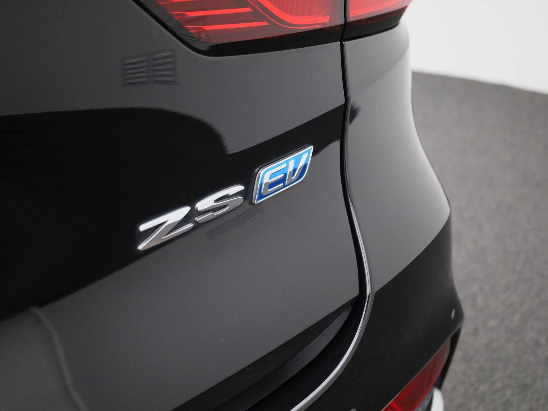 MG-ZS EV-image-28