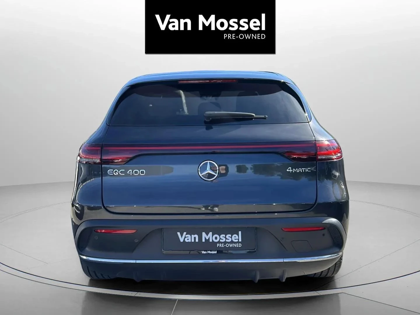 Mercedes-Benz-EQC-image-5