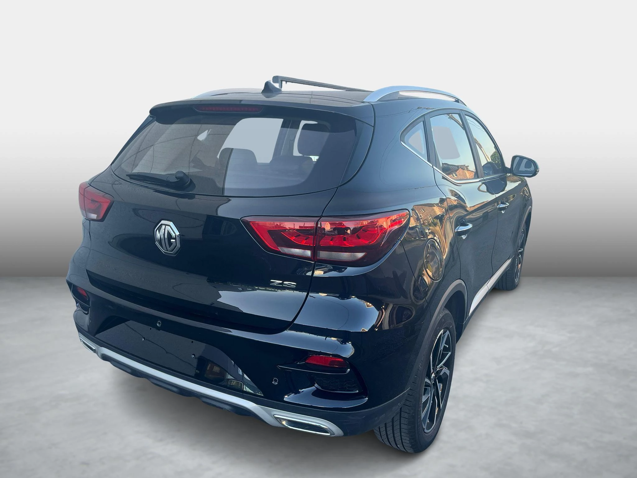 MG ZS ICE 1.0 AT LUXURY FWD