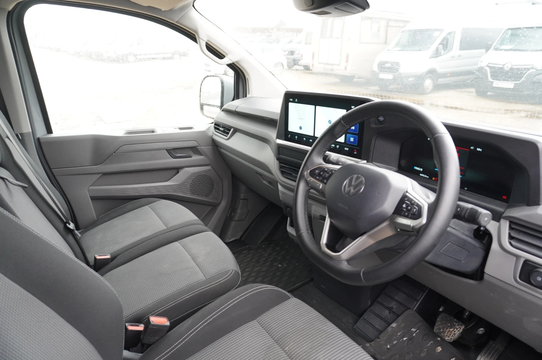 Volkswagen-Transporter-image-5