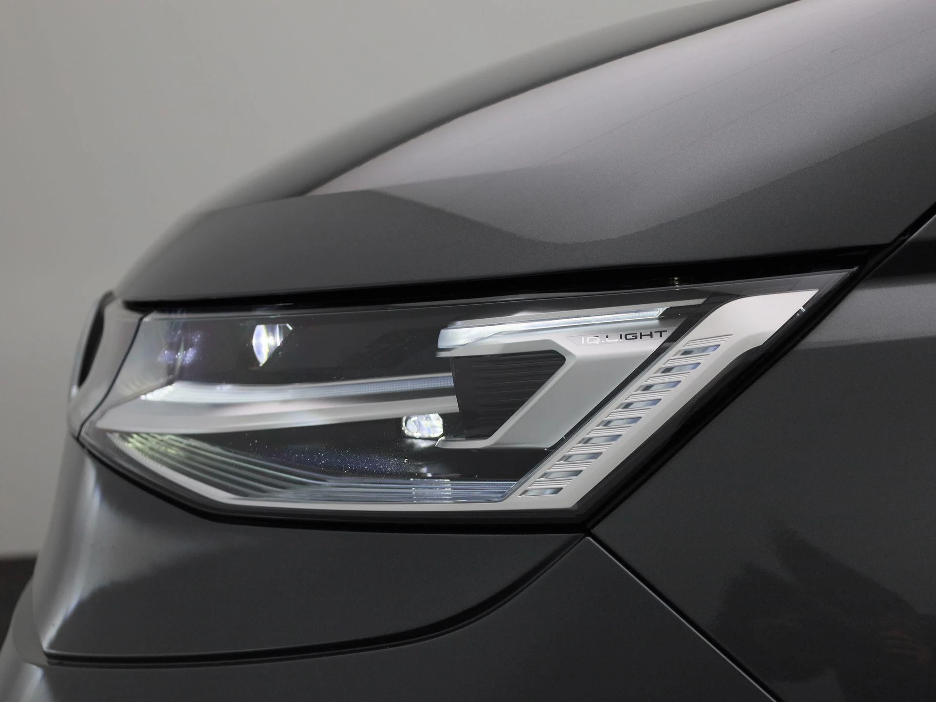 Volkswagen-Multivan-image-18