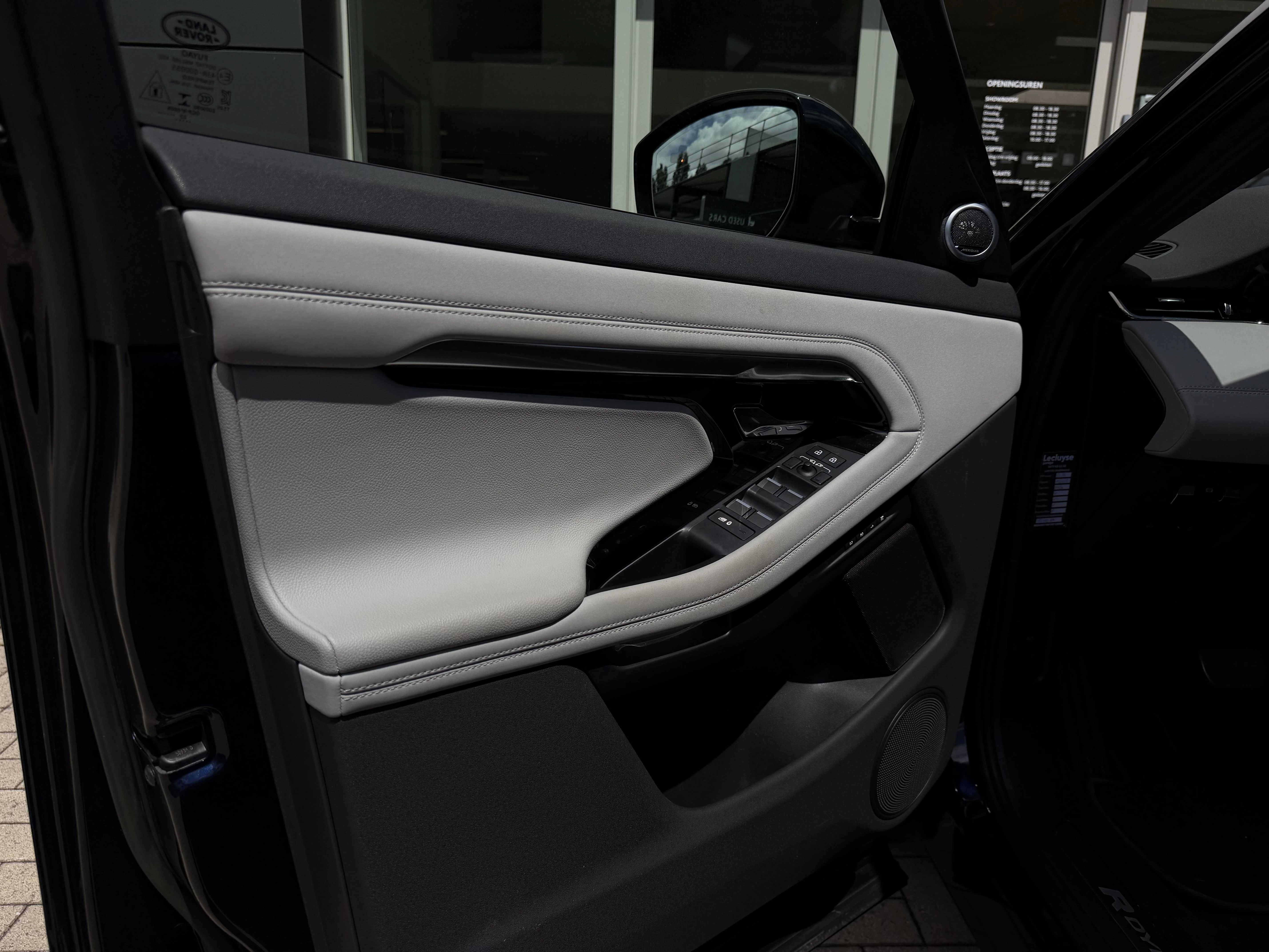 Land Rover Range Rover Evoque P250 R-Dynamic SE
