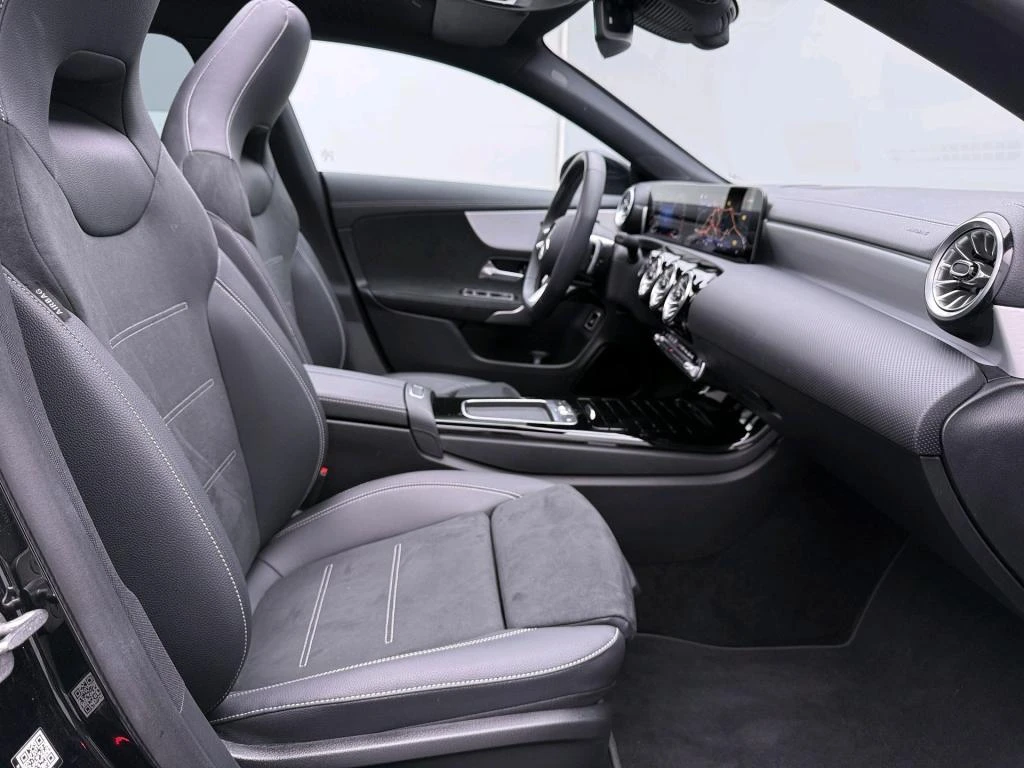 Mercedes-Benz-CLA-image-8