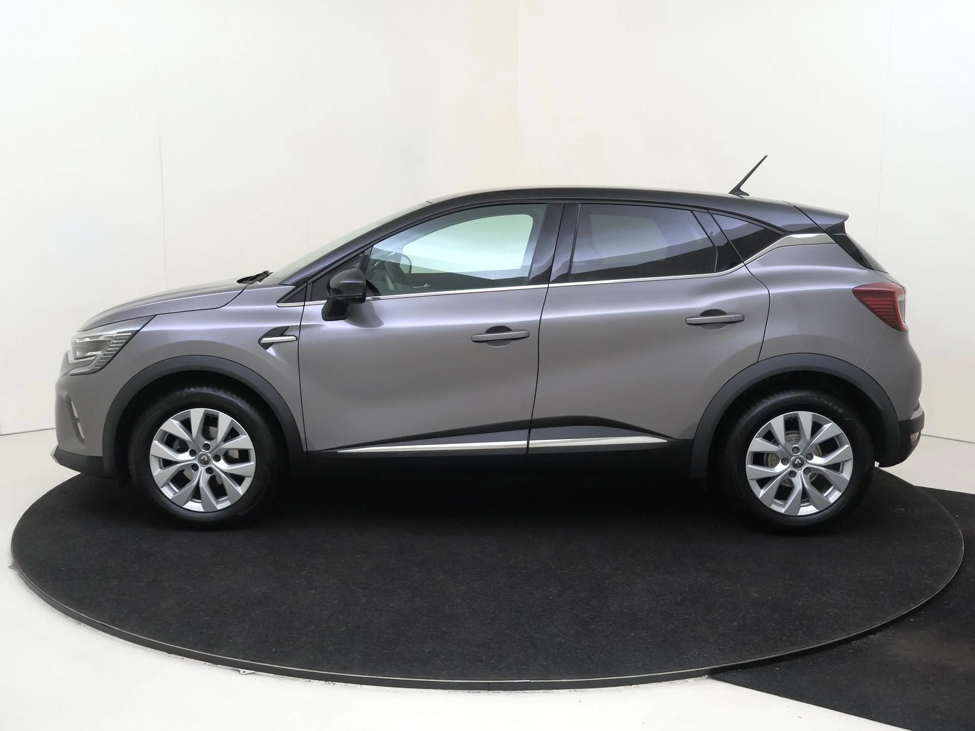 Renault-Captur-image-7