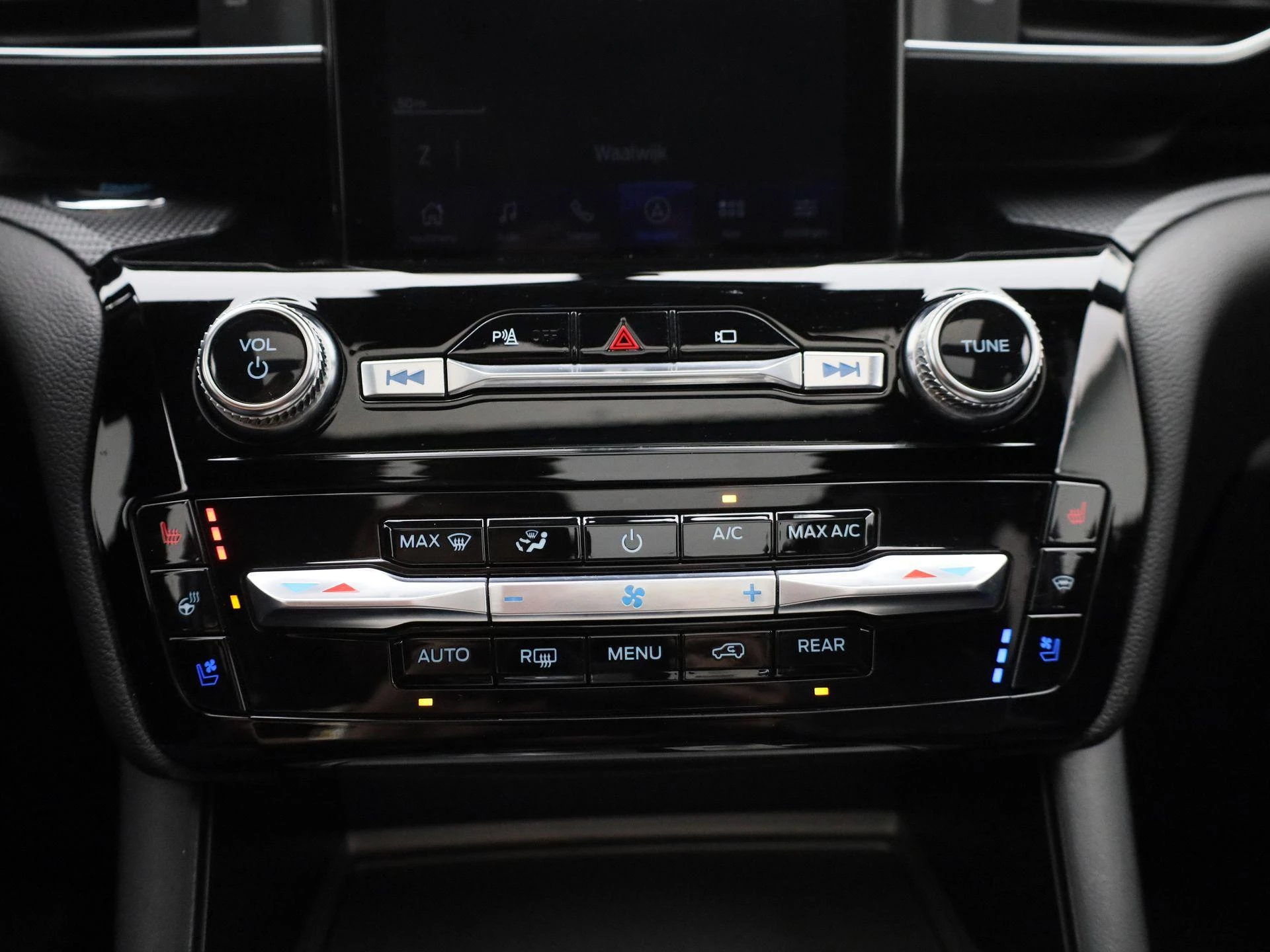 Ford-Explorer-image-18