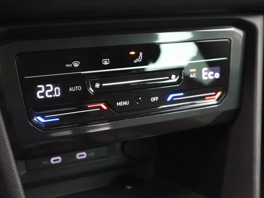 Volkswagen-Tiguan-image-18