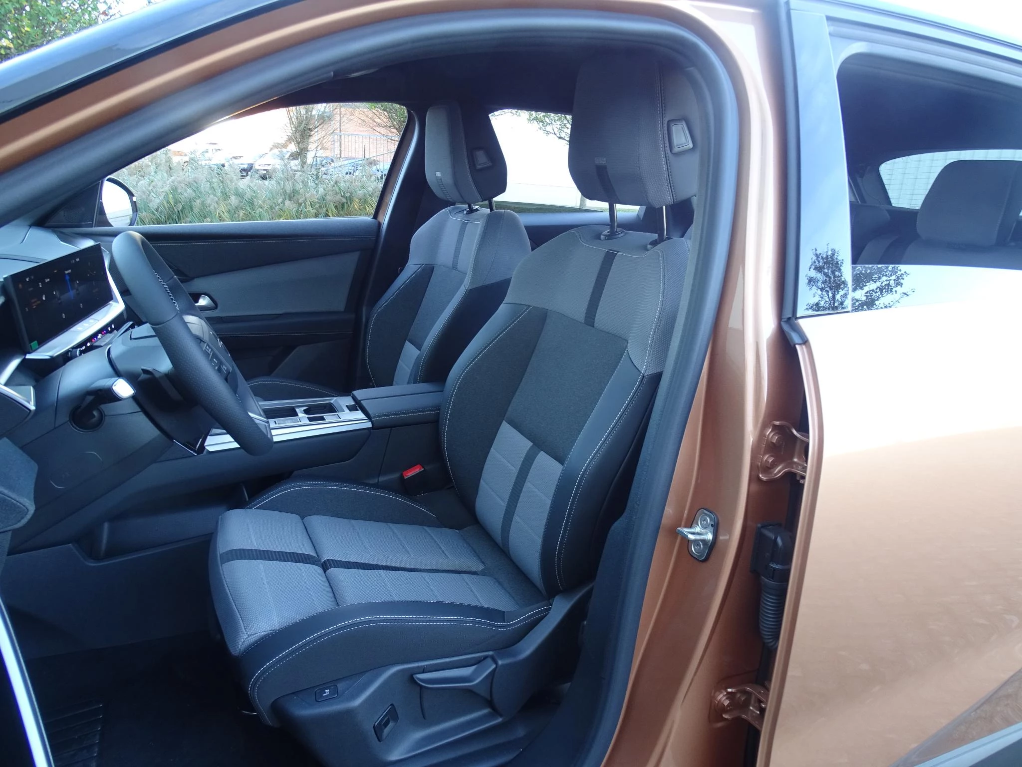 Opel-Grandland-image-11