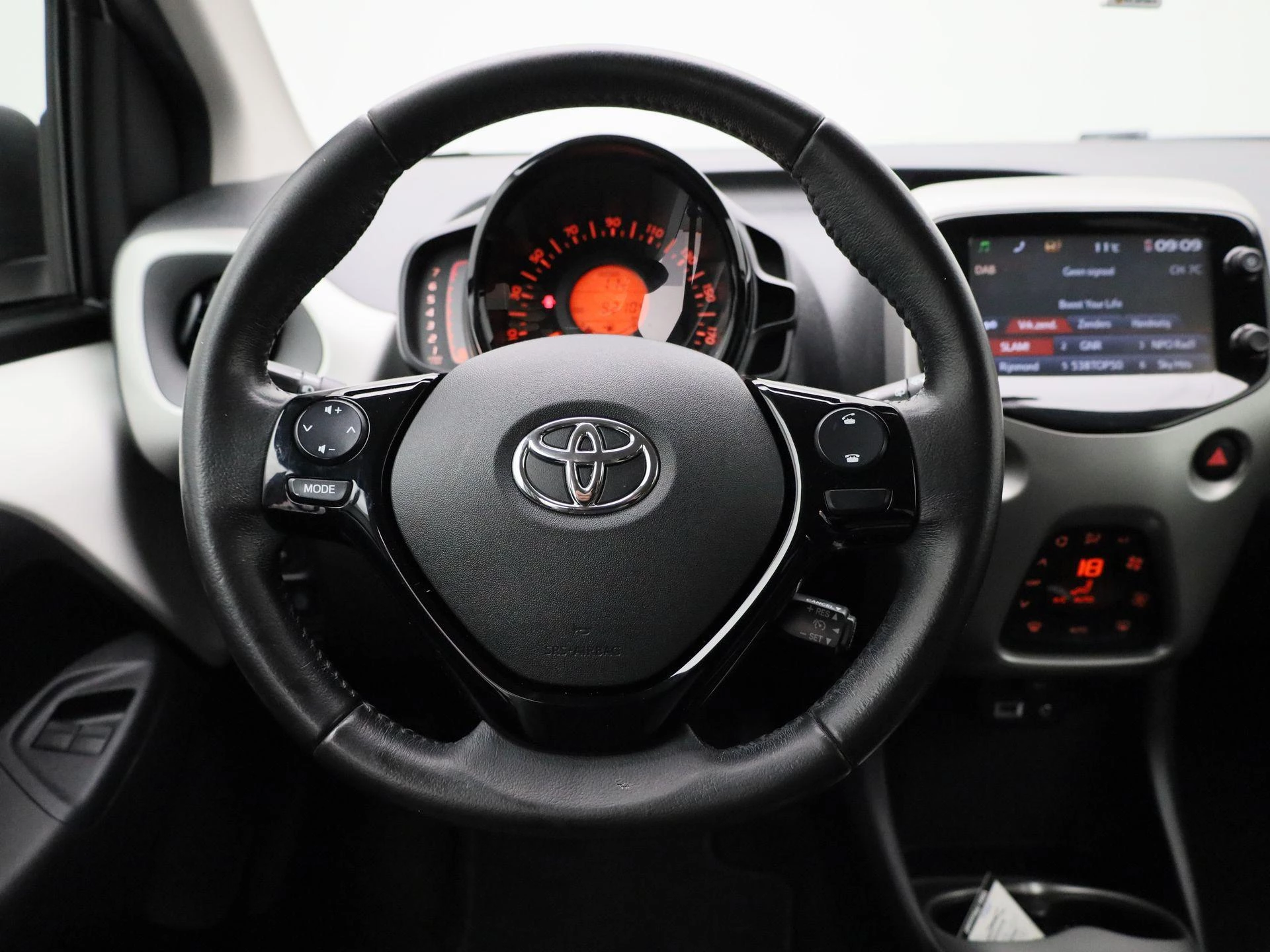 Toyota Aygo 1.0 VVT-i x-wave