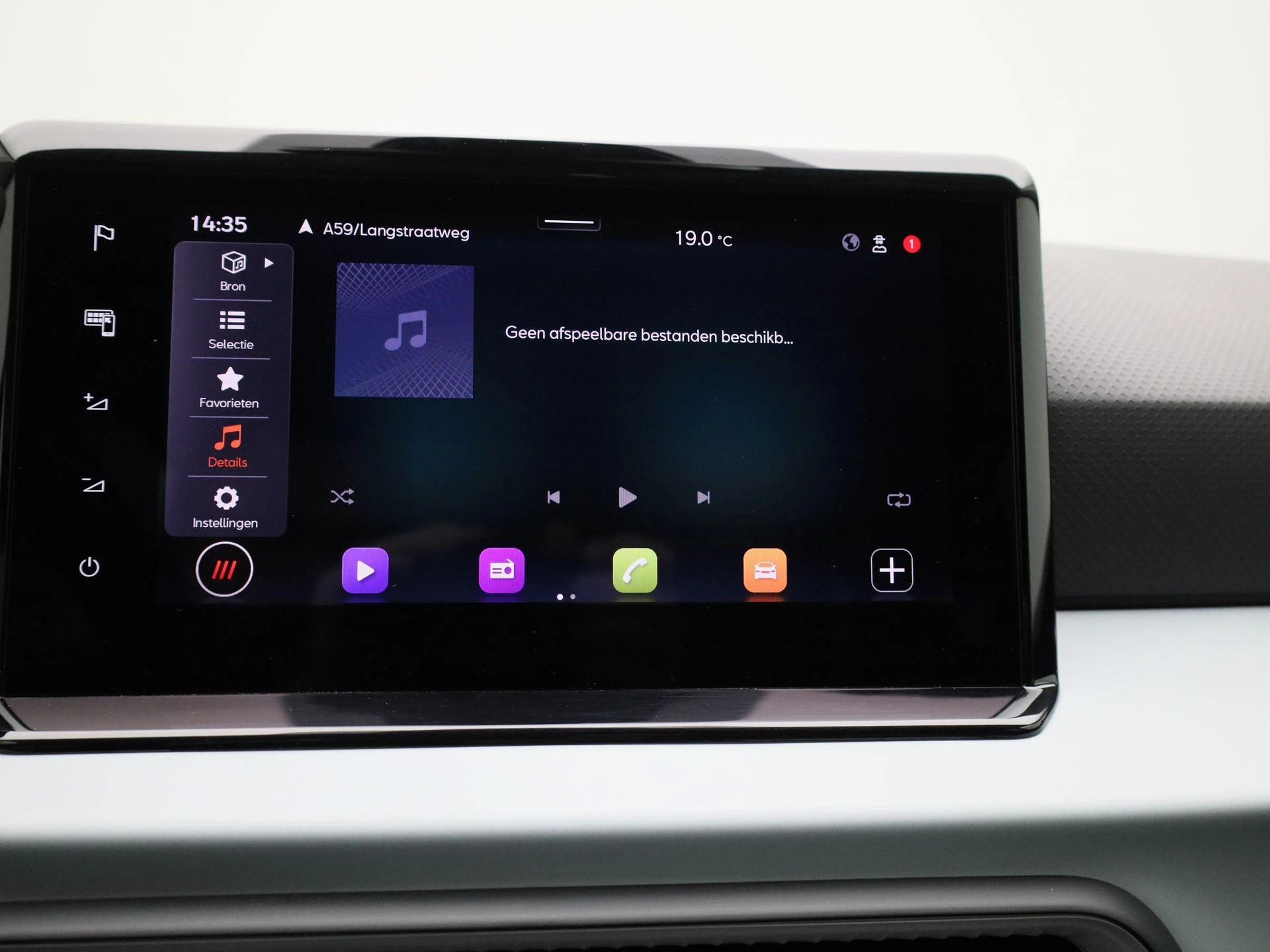 SEAT-Arona-image-16
