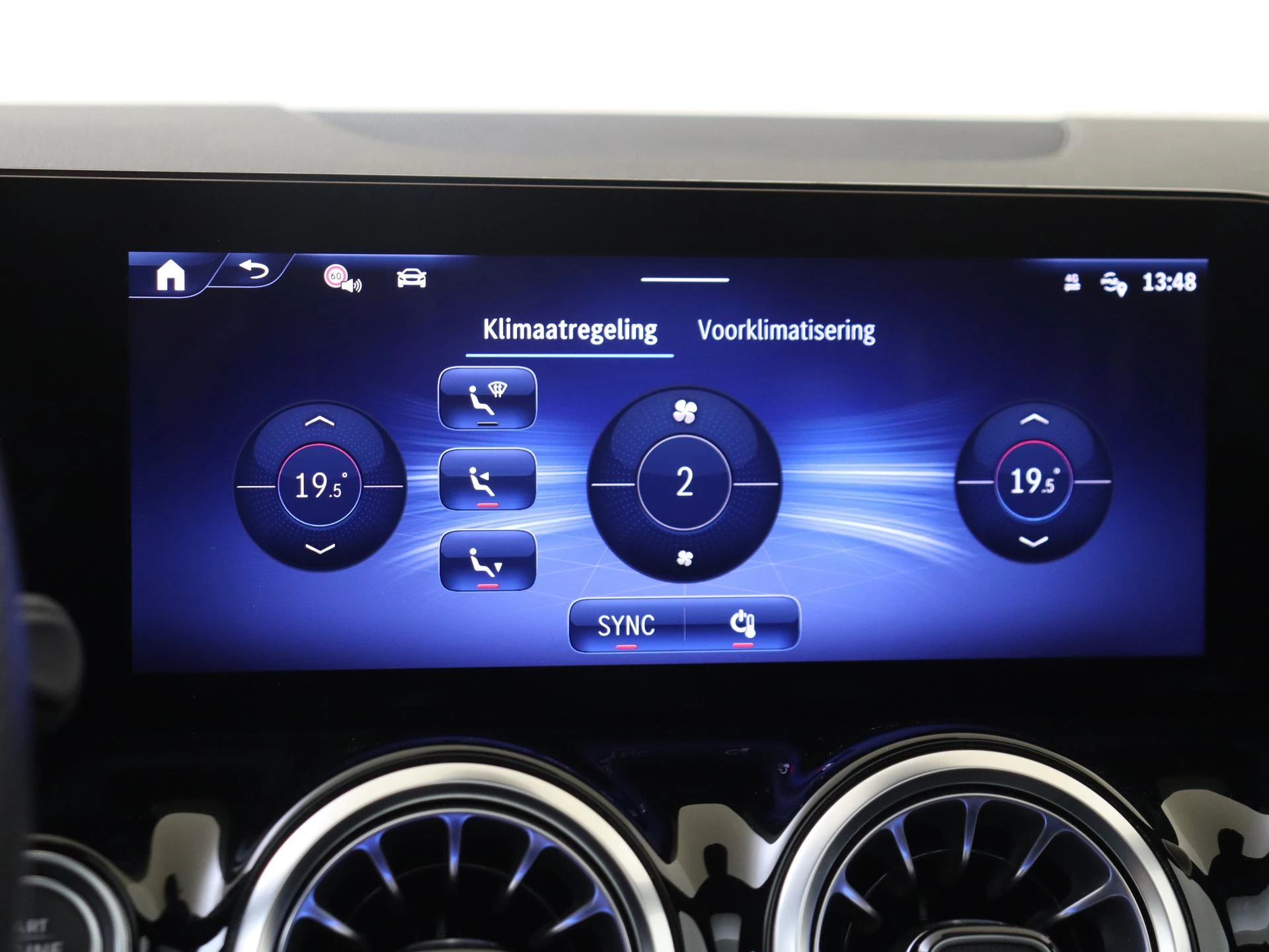 Mercedes-Benz-B-Klasse-image-17
