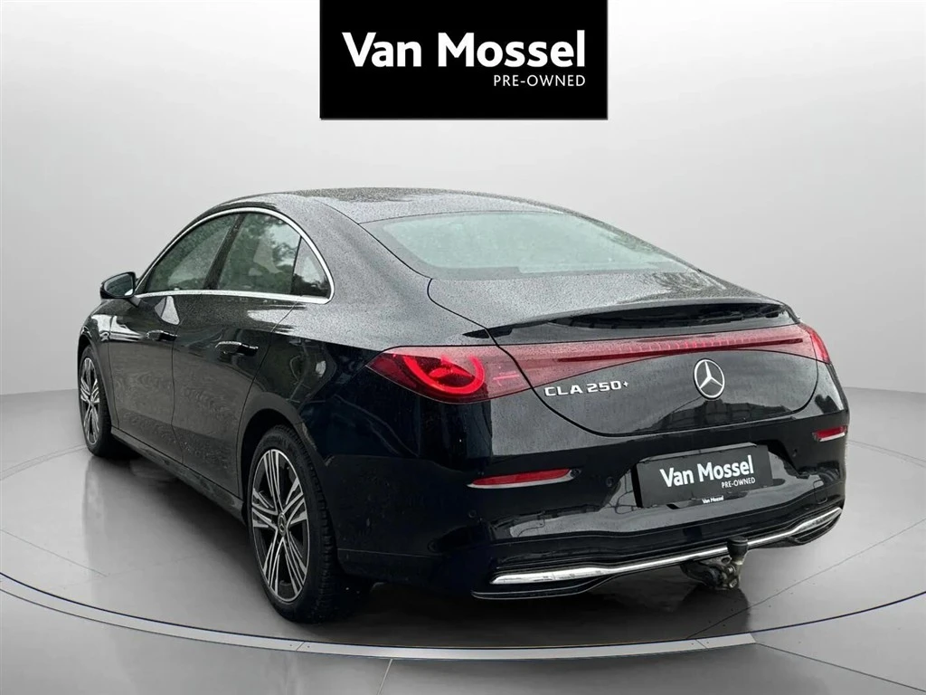 Mercedes-Benz-CLA-image-6