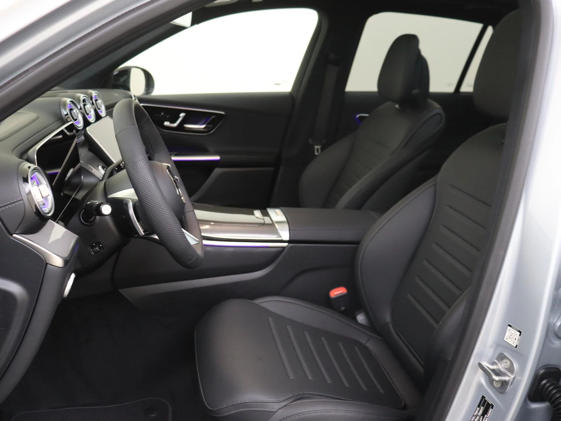 Mercedes-Benz-GLC-image-10
