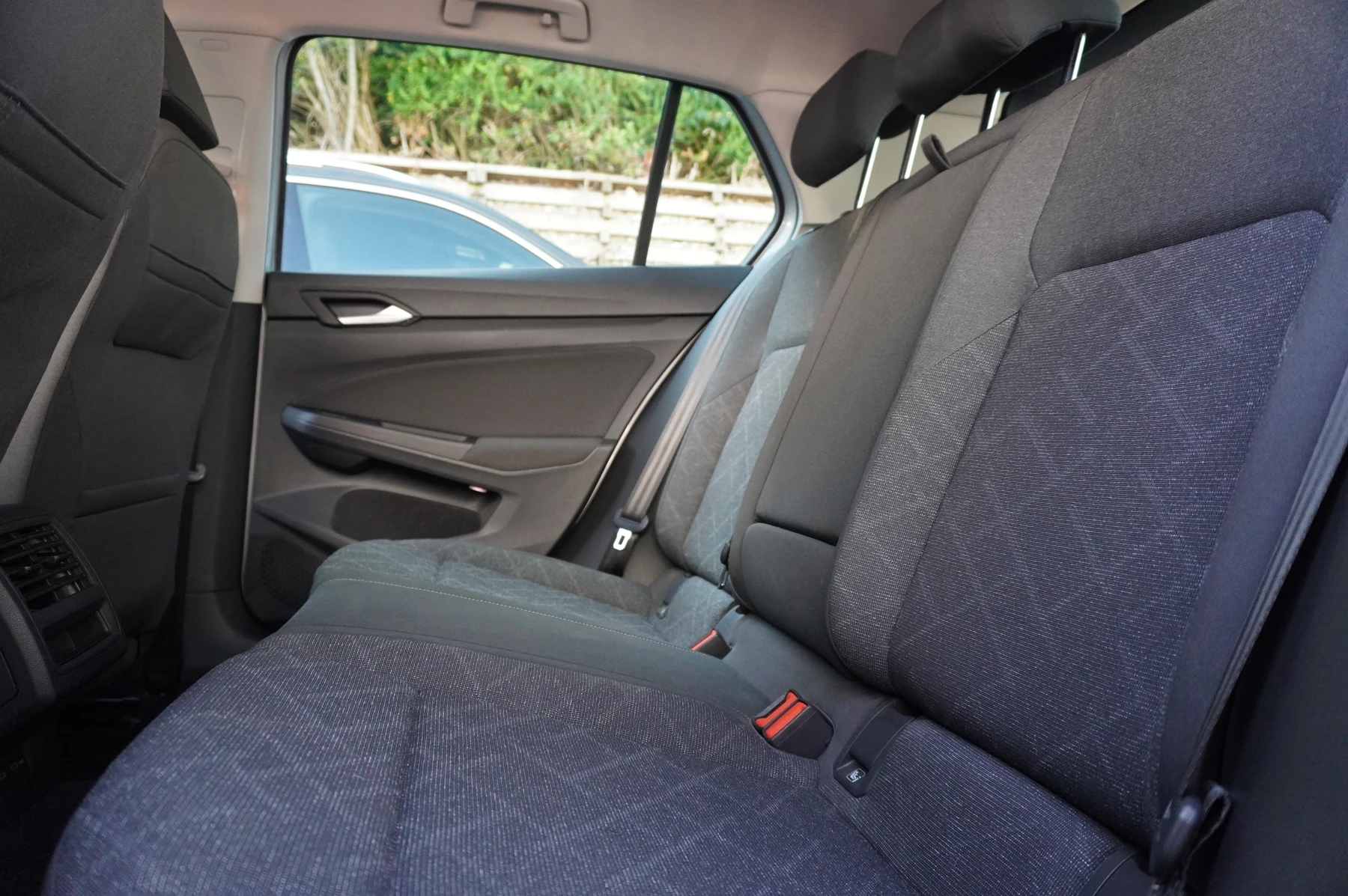 Volkswagen-Golf-image-11