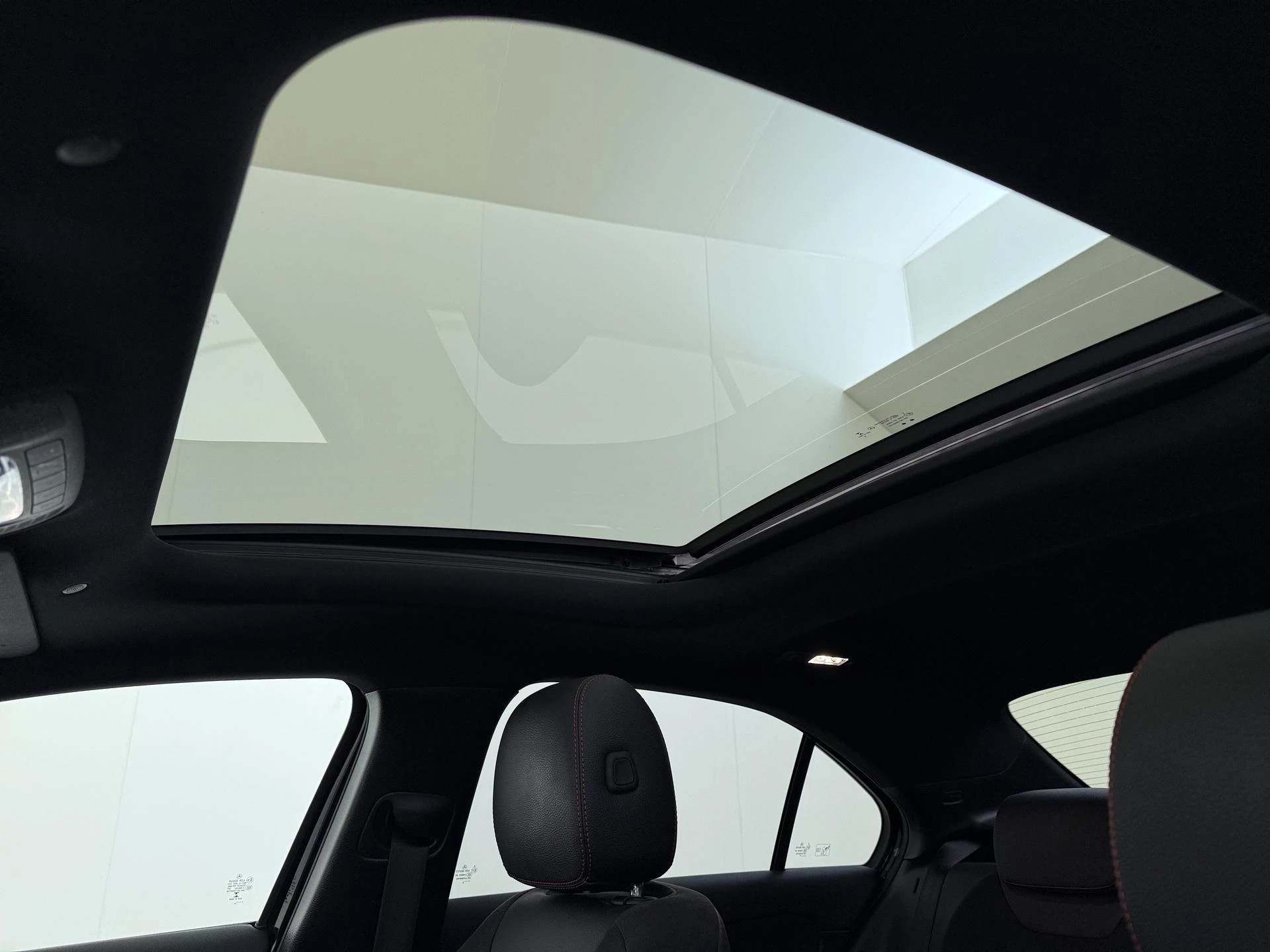 Mercedes-Benz-A-Klasse-image-32