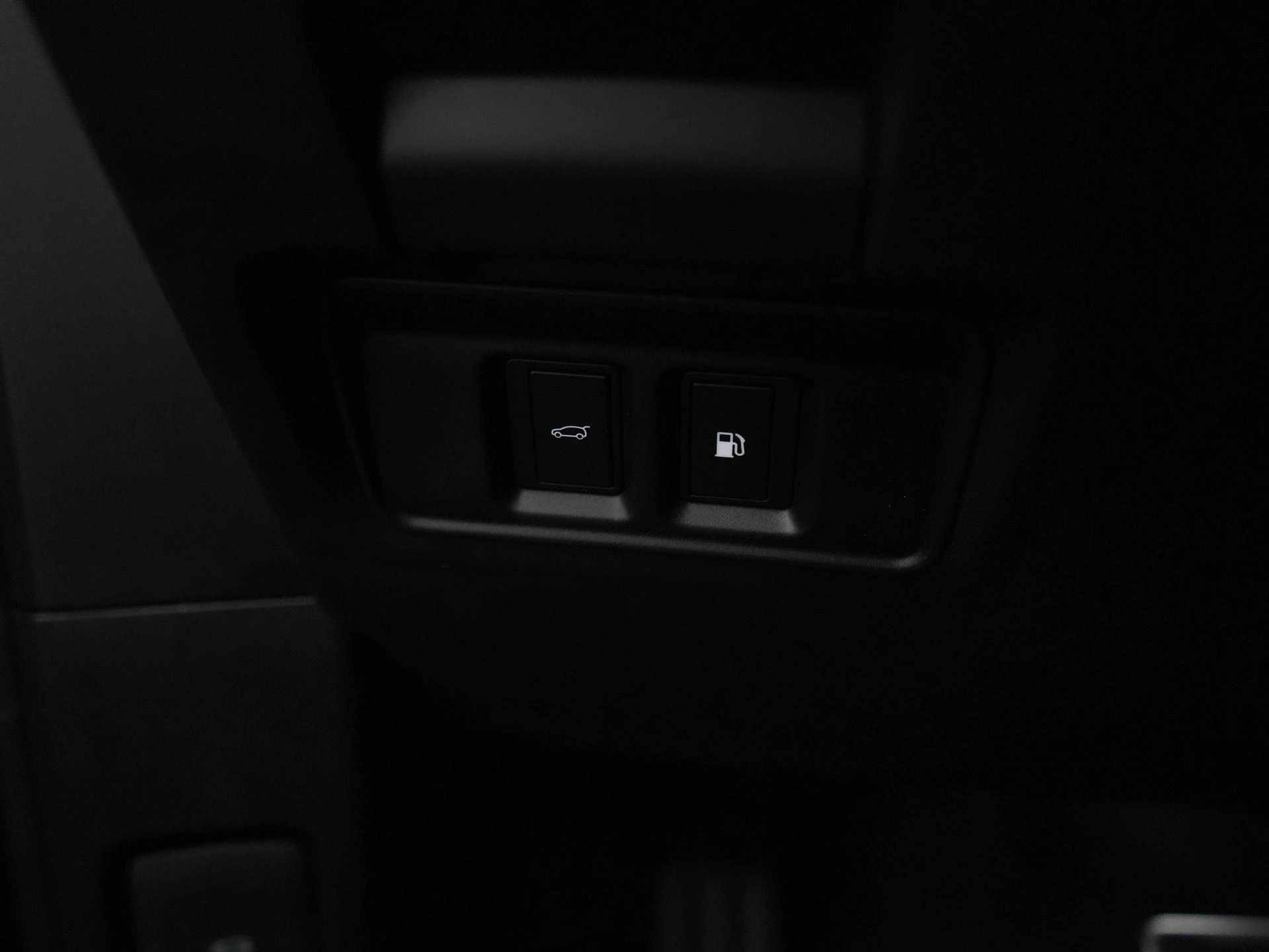 Land Rover-Range Rover Evoque-image-14