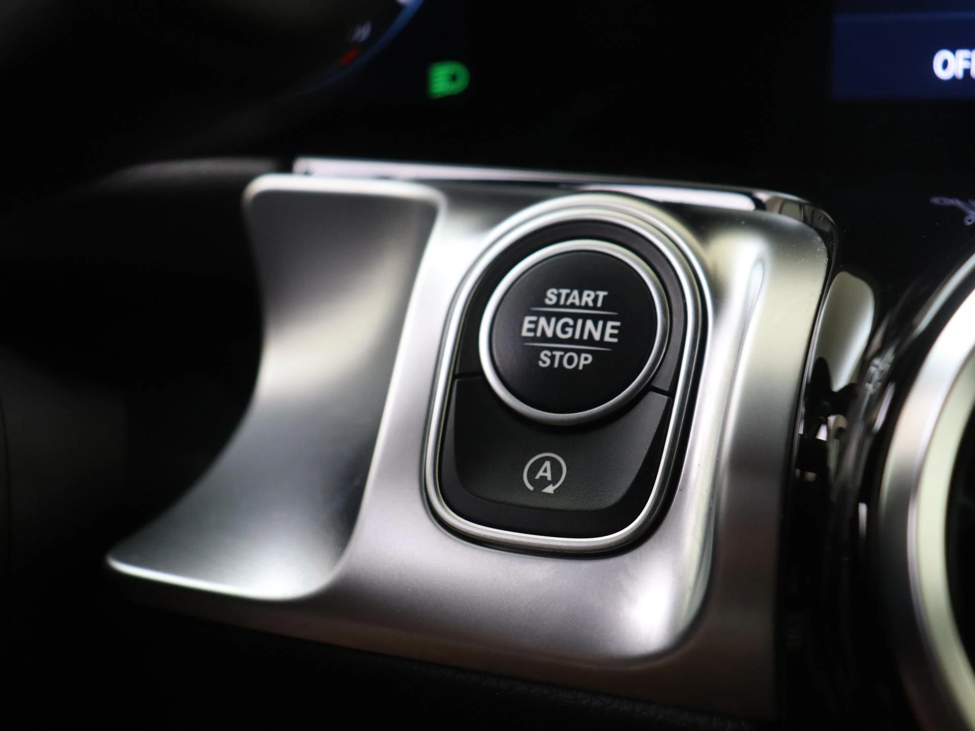 Mercedes-Benz-GLB-image-20