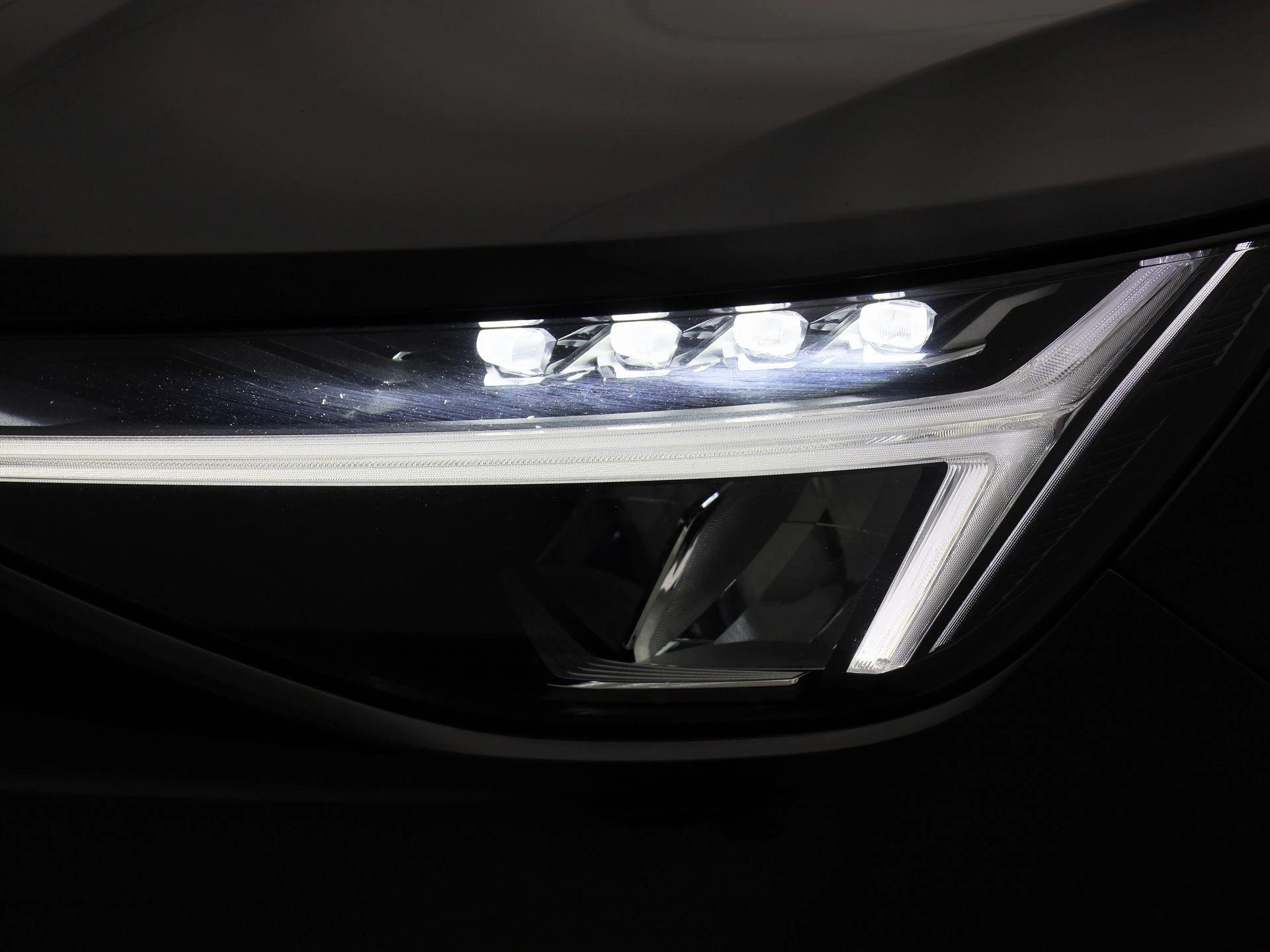 Volvo-XC40-image-14