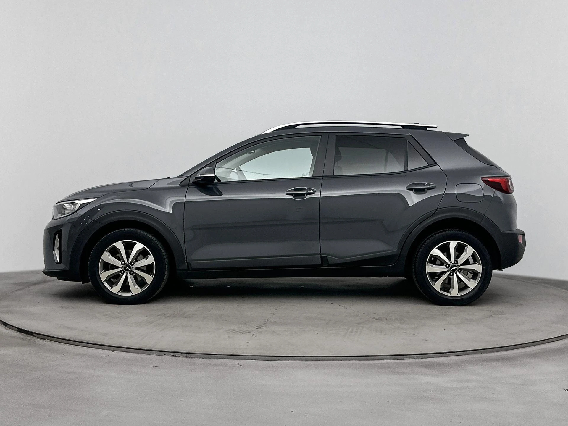 Kia-Stonic-image-1