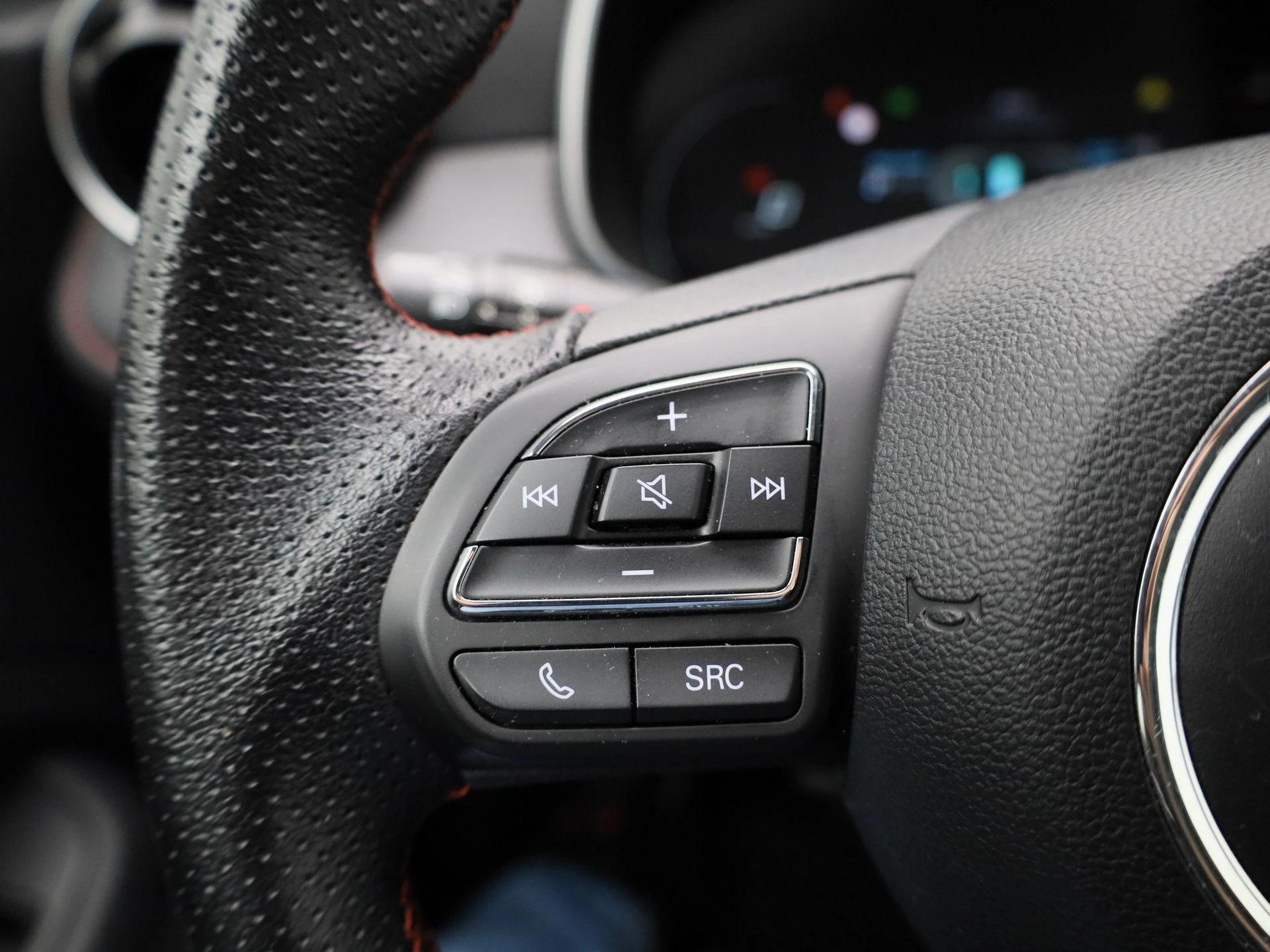 MG-ZS EV-image-18